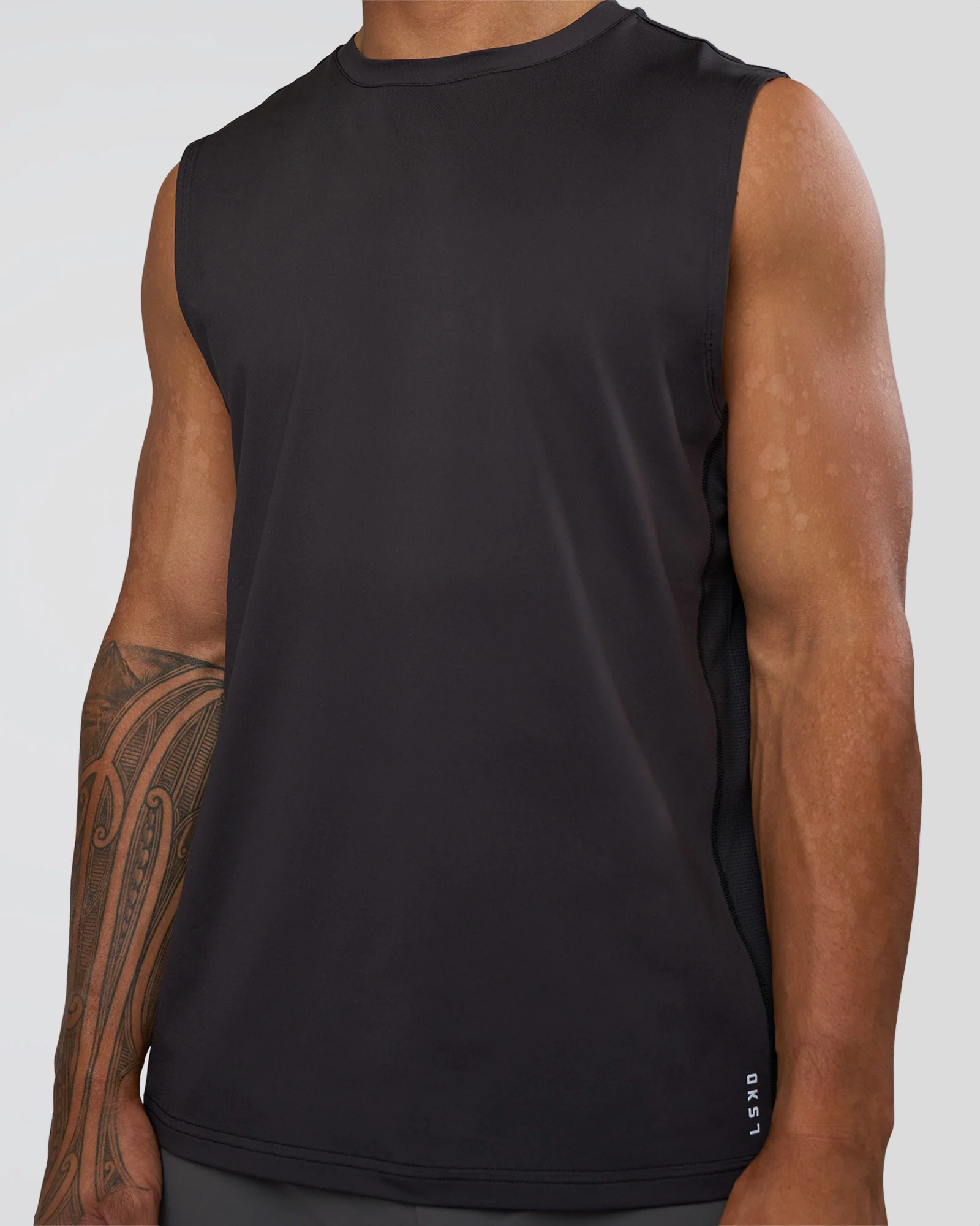 5589-airtrack-muscle-tank-black-5.webp AirTrack Muscle Tank - Black