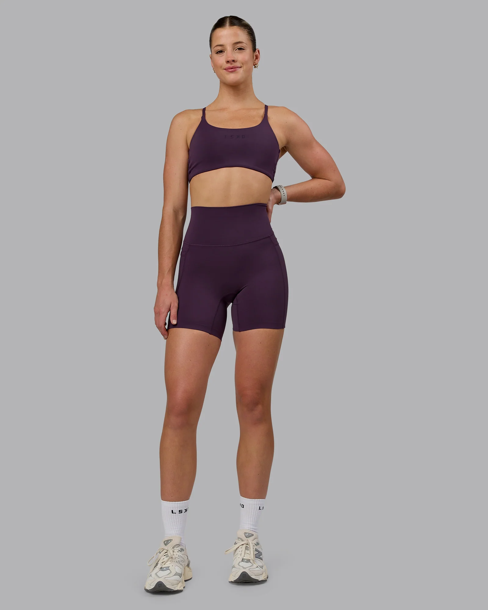 Elixir Ultra High-Rise 6" Short Pockets - Midnight Plum