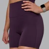 Elixir Ultra High-Rise 6" Short Pockets - Midnight Plum