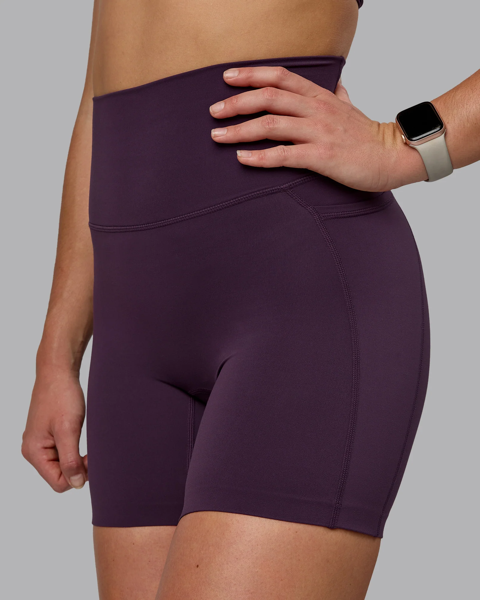 Elixir Ultra High-Rise 6" Short Pockets - Midnight Plum