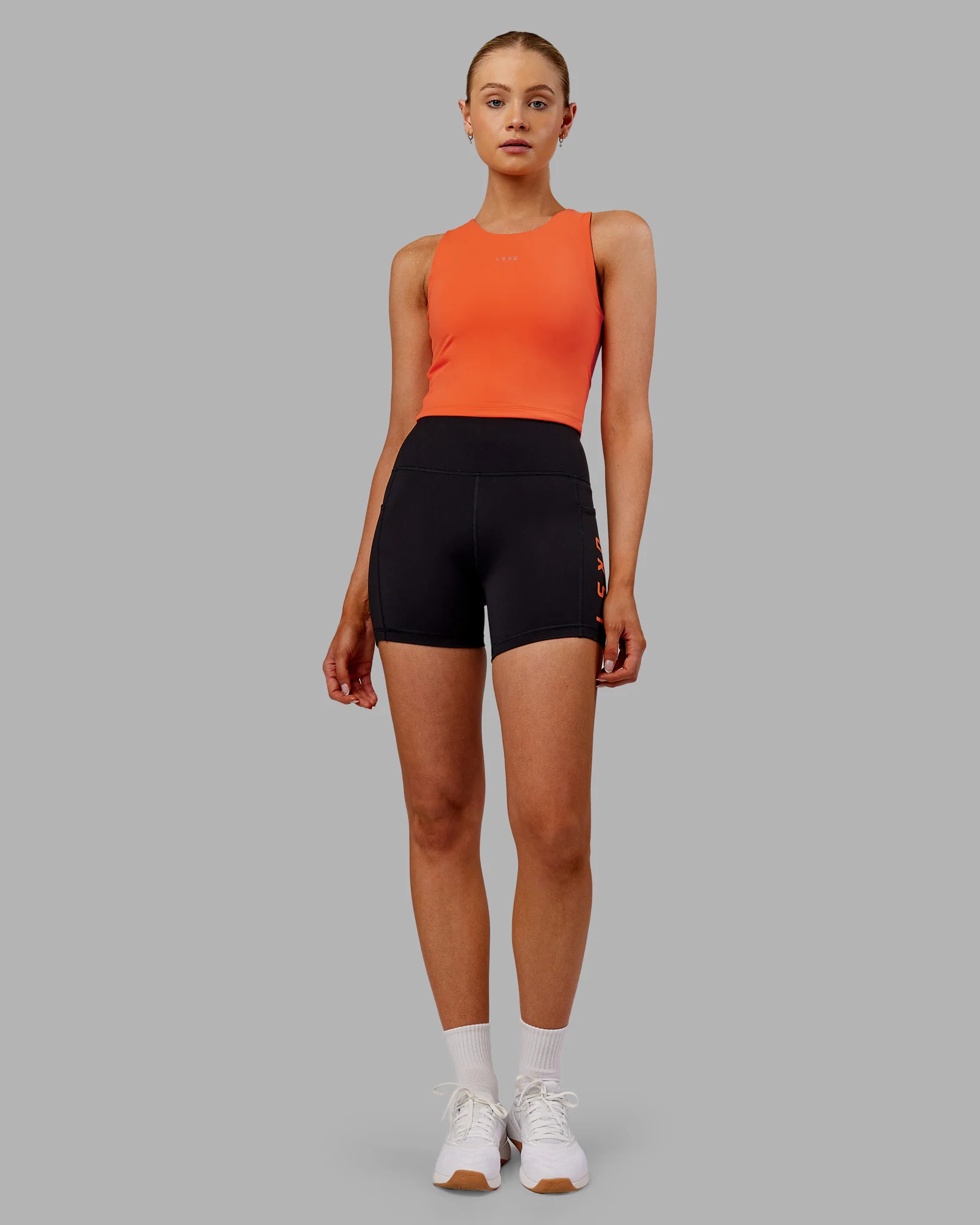 5667-base-tank-ultra-orange-5.webp Base Tank - Ultra Orange