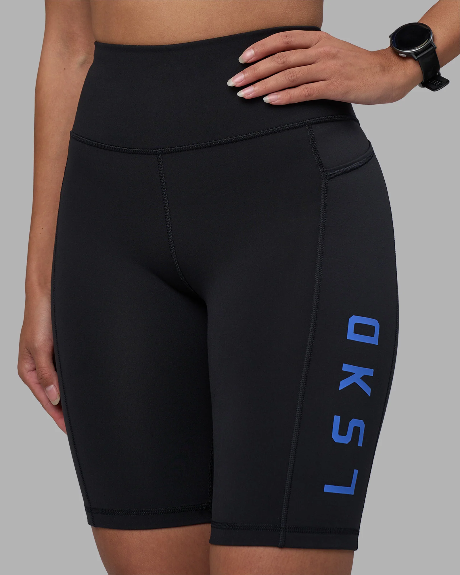 5693-rep-ultra-high-rise-9-short-pockets-black-power-cobalt-6.webp Rep Ultra High-Rise 9" Short Pockets - Black-Power Cobalt