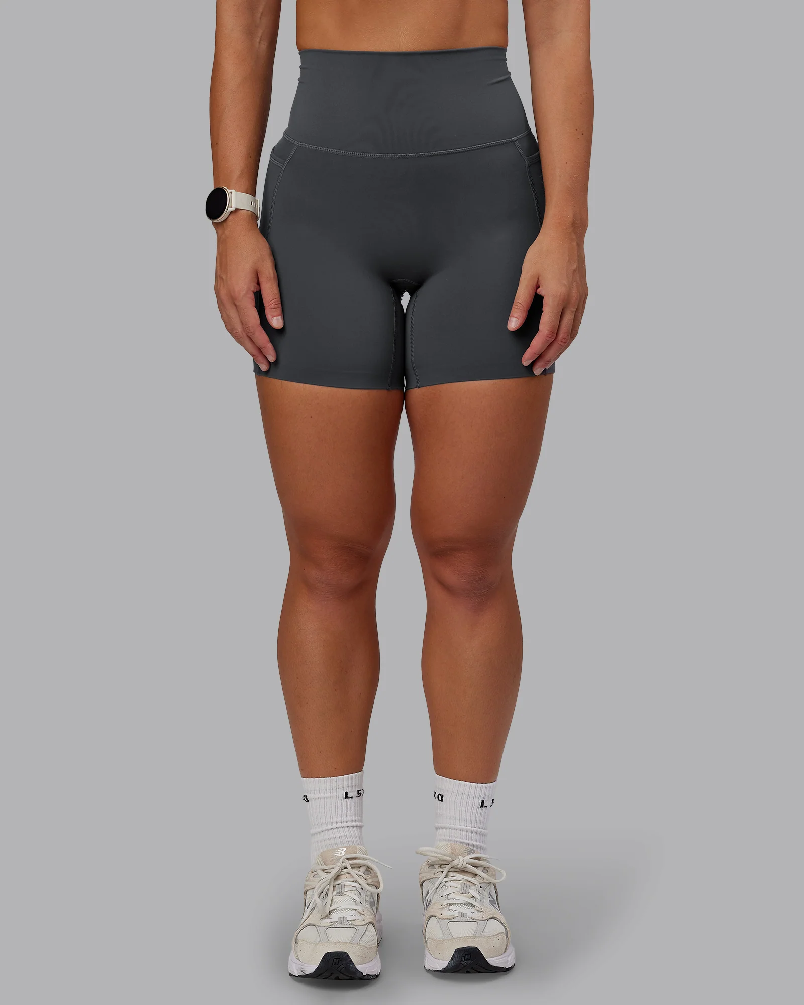 Elixir Ultra High-Rise 6" Short Pockets - Dark Storm