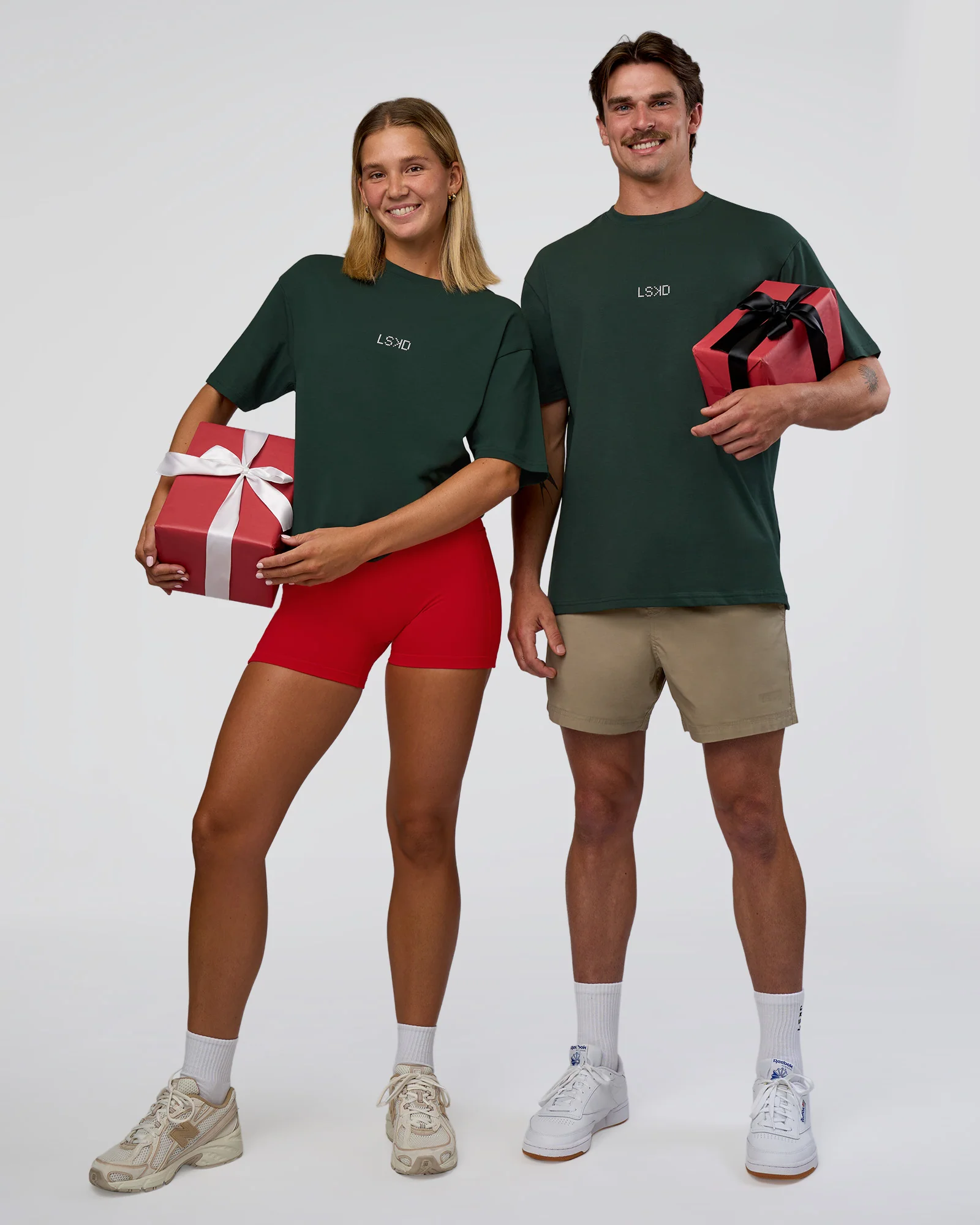 572-merry-journey-flxcotton-oversized-tee-vital-green-white-6.webp Merry Journey FLXCotton Oversized Tee - Vital Green-White