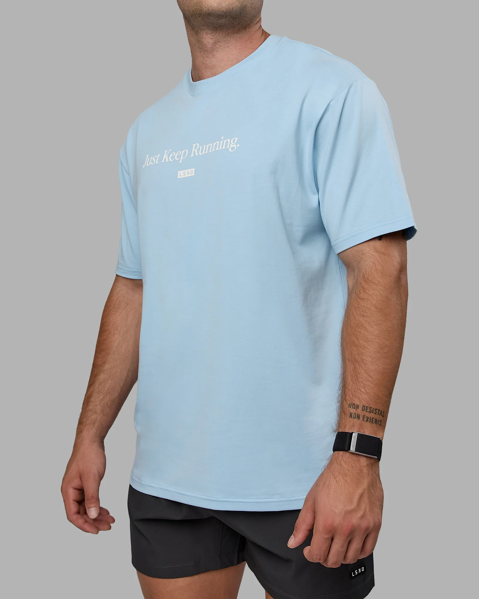 5802-just-keep-running-flxcotton-tee-oversize-glacial-blue-off-white-10.webp Just Keep Running FLXCotton Tee Oversize - Glacial Blue-Off White