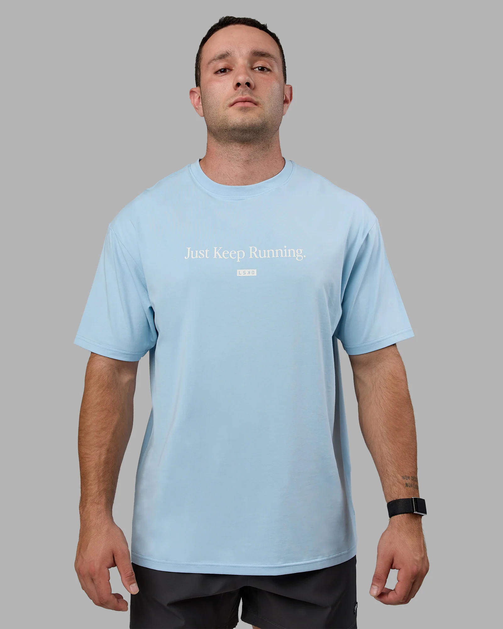 5802-just-keep-running-flxcotton-tee-oversize-glacial-blue-off-white-2.webp Just Keep Running FLXCotton Tee Oversize - Glacial Blue-Off White