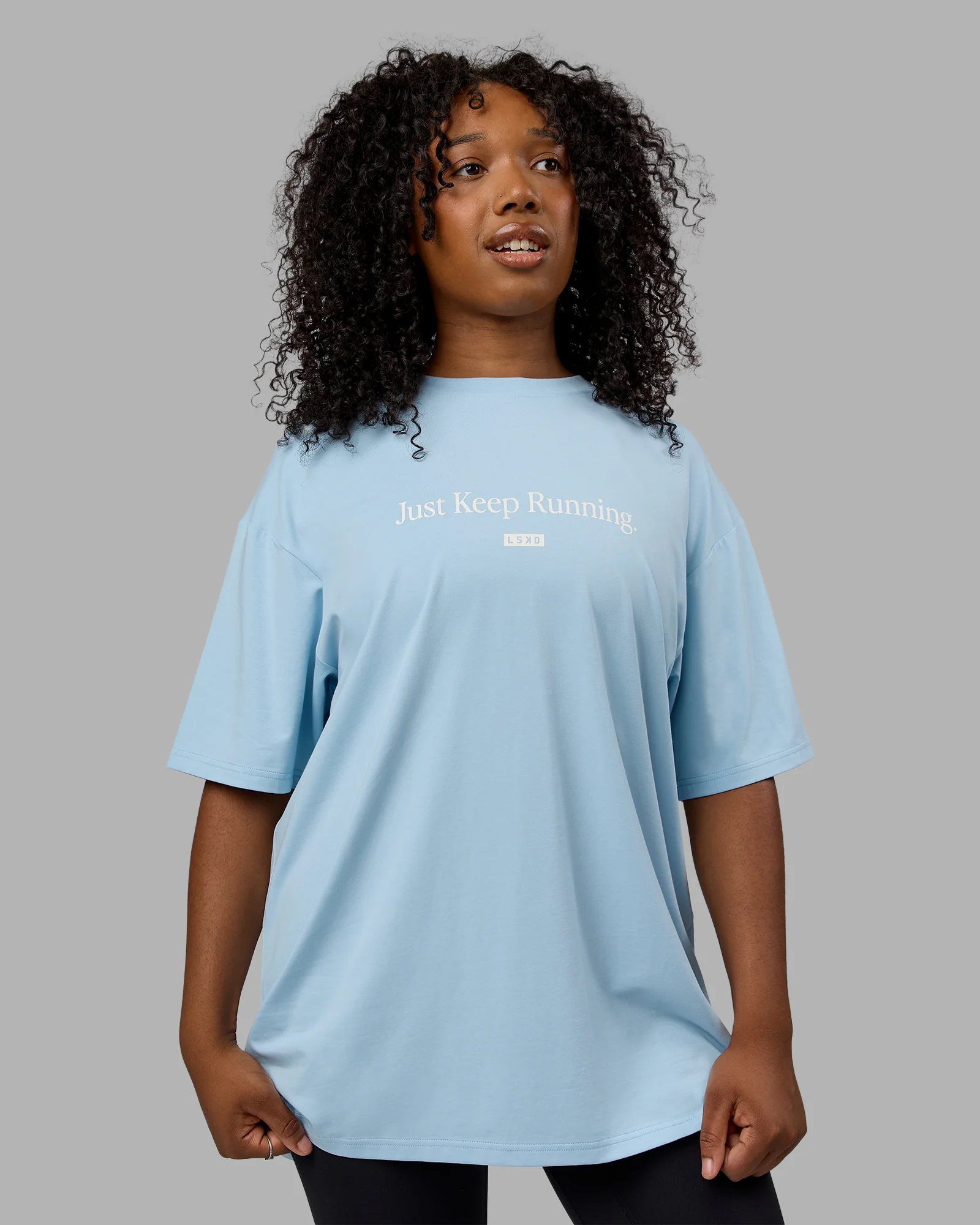 5802-just-keep-running-flxcotton-tee-oversize-glacial-blue-off-white-5.webp Just Keep Running FLXCotton Tee Oversize - Glacial Blue-Off White