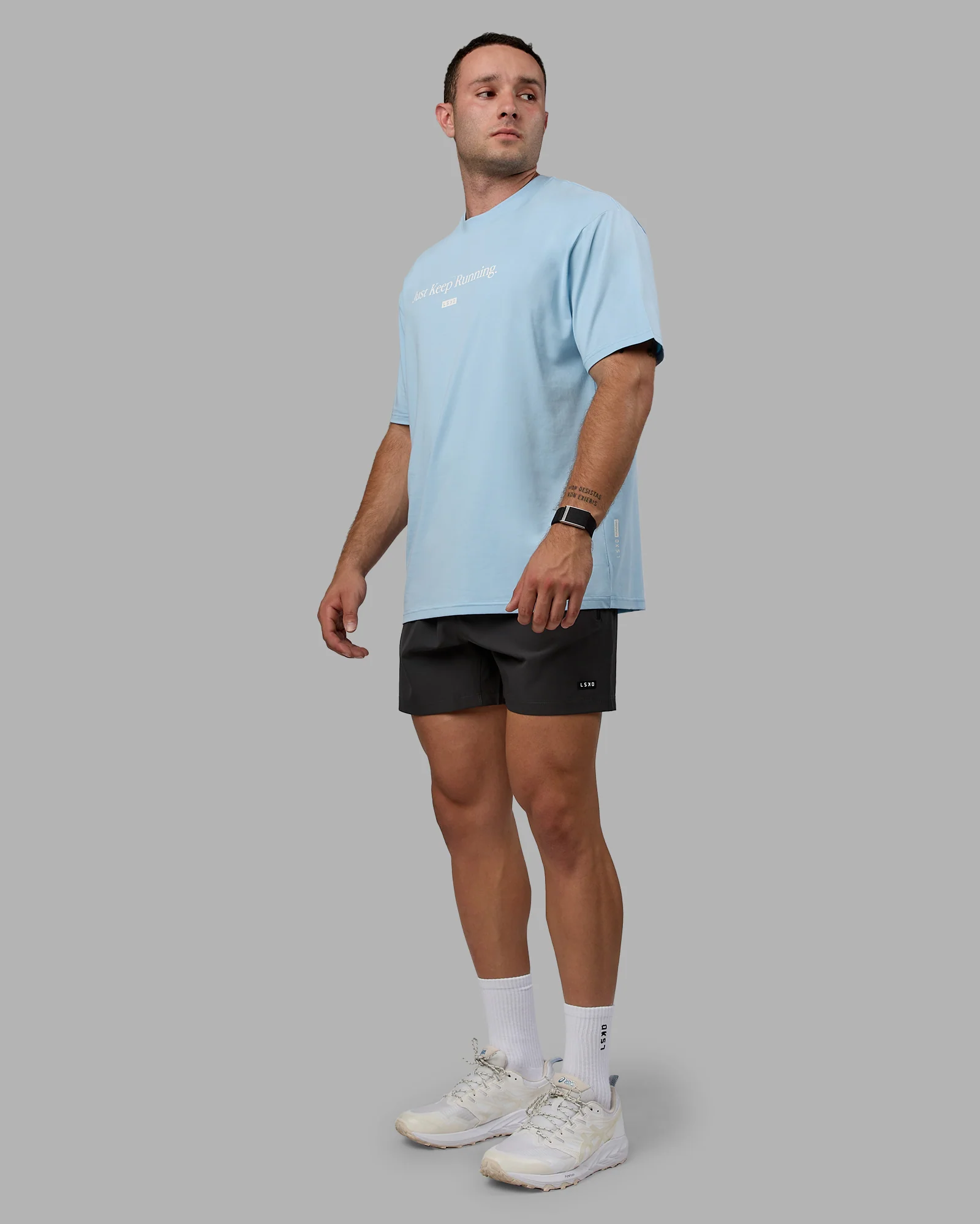 5802-just-keep-running-flxcotton-tee-oversize-glacial-blue-off-white-7.webp Just Keep Running FLXCotton Tee Oversize - Glacial Blue-Off White