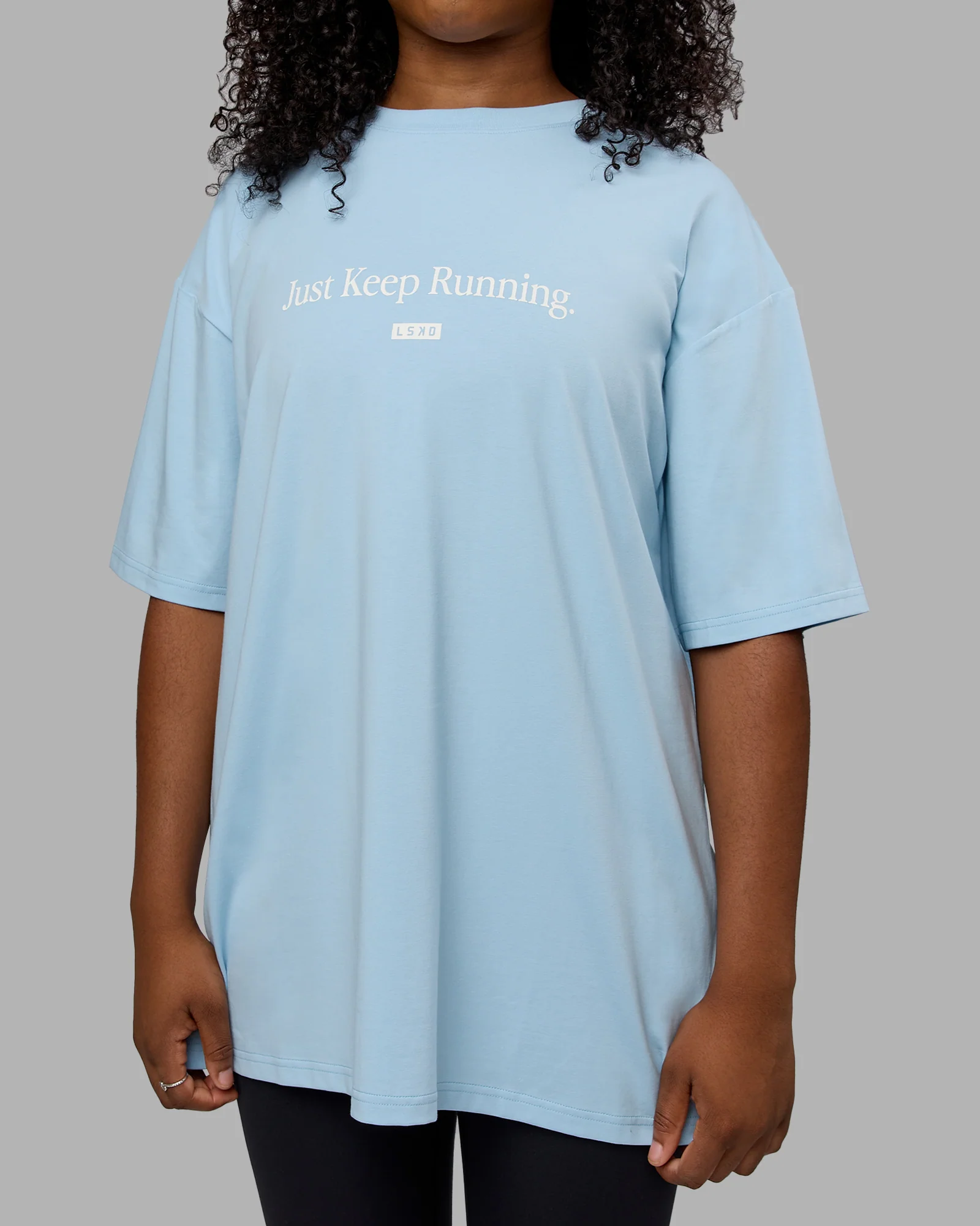 5802-just-keep-running-flxcotton-tee-oversize-glacial-blue-off-white-8.webp Just Keep Running FLXCotton Tee Oversize - Glacial Blue-Off White