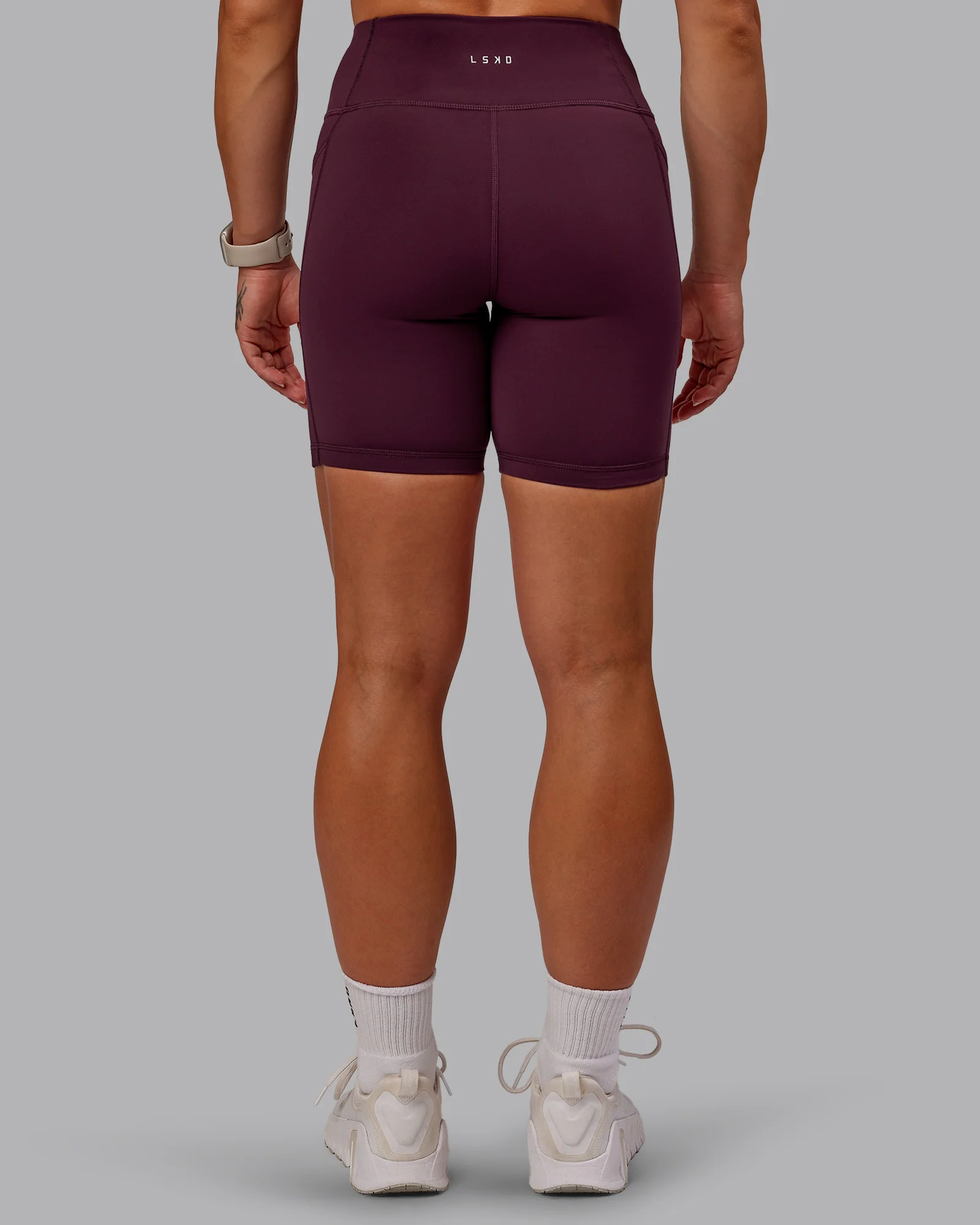5892-rep-ultra-high-rise-6-short-pockets-cherry-lacquer-marshmallow-4.webp Rep Ultra High-Rise 6" Short Pockets - Cherry Lacquer-Marshmallow