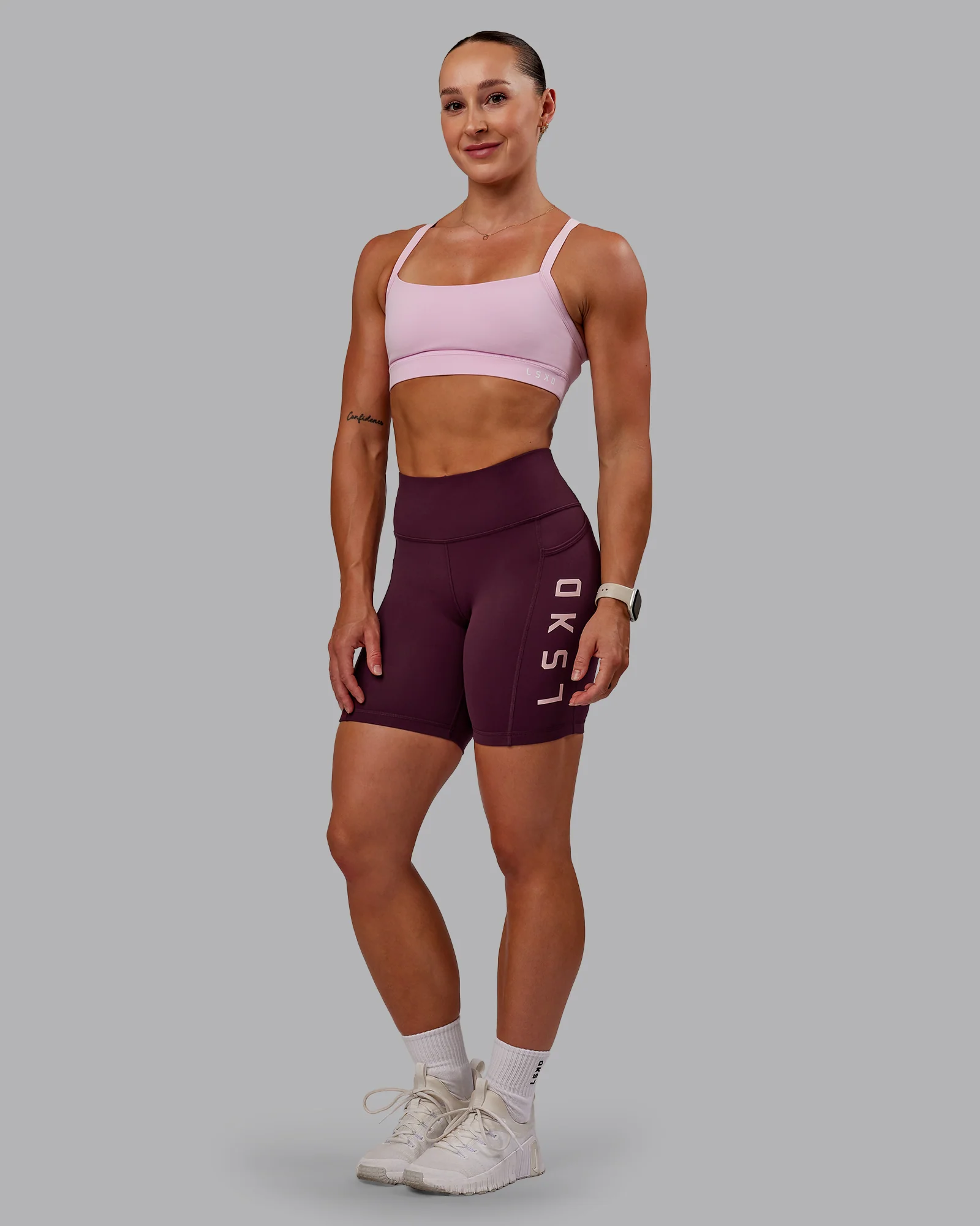 5892-rep-ultra-high-rise-6-short-pockets-cherry-lacquer-marshmallow-5.webp Rep Ultra High-Rise 6" Short Pockets - Cherry Lacquer-Marshmallow