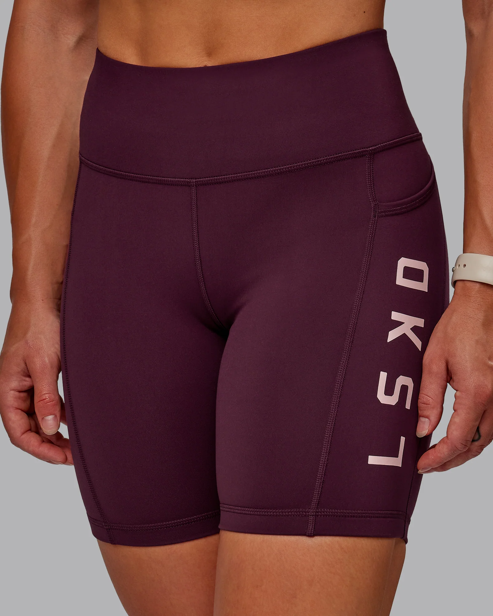 5892-rep-ultra-high-rise-6-short-pockets-cherry-lacquer-marshmallow-6.webp Rep Ultra High-Rise 6" Short Pockets - Cherry Lacquer-Marshmallow