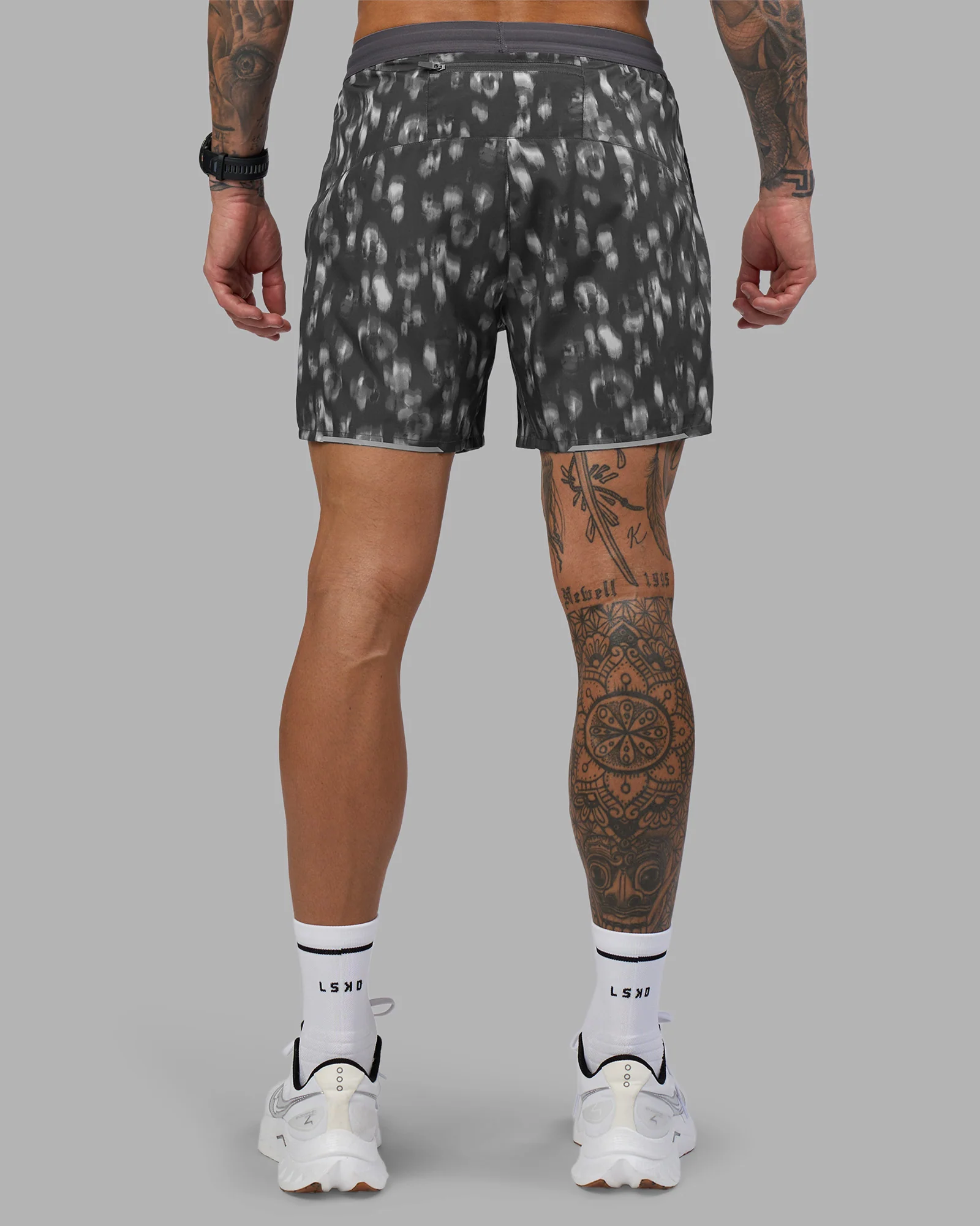 590-pace-5-lined-running-short-markings-dark-storm-print-8.webp Pace 5" Lined Running Short - Markings Dark Storm Print