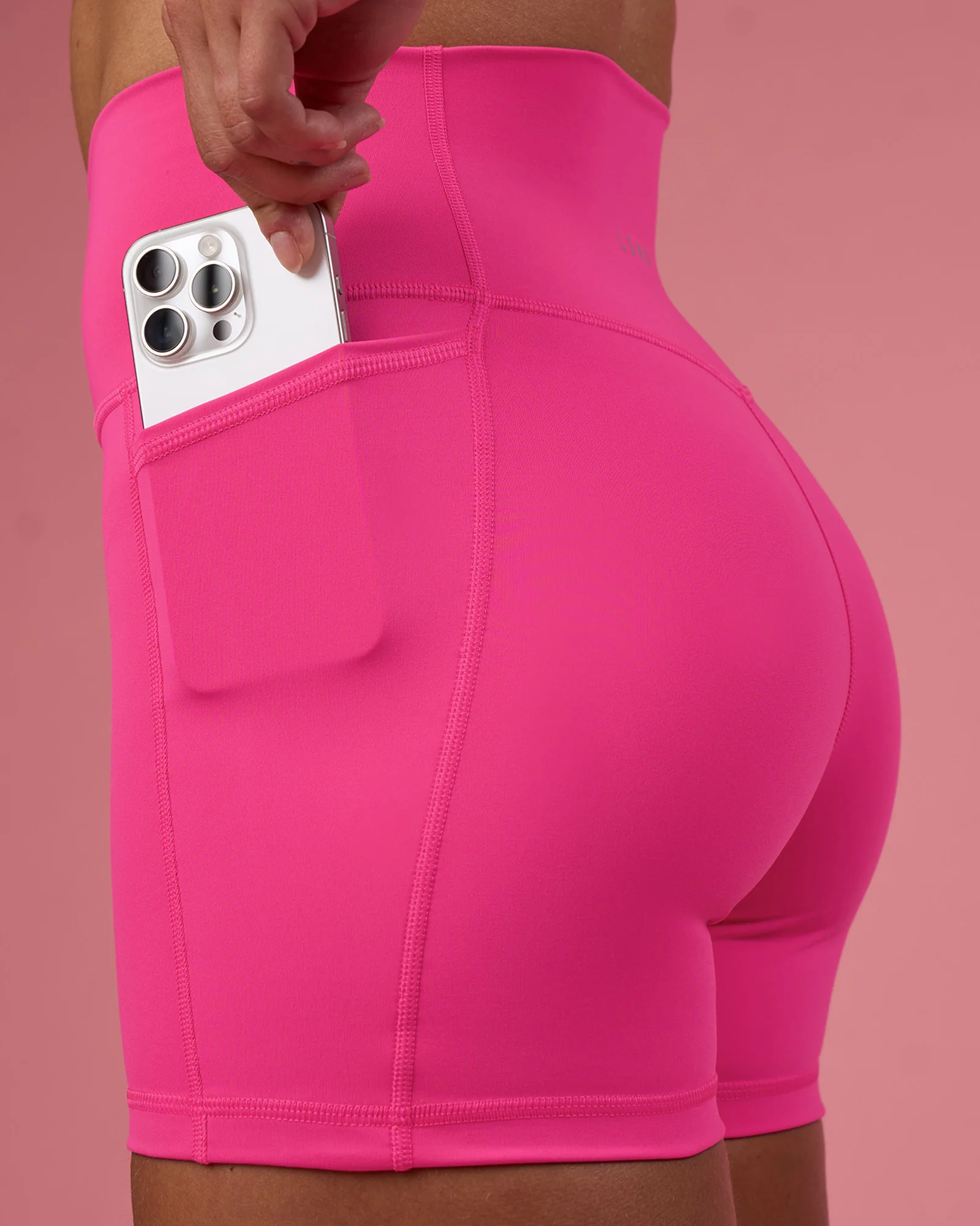 Fusion Ultra High-Rise 4" Short Pockets - Ultra Pink