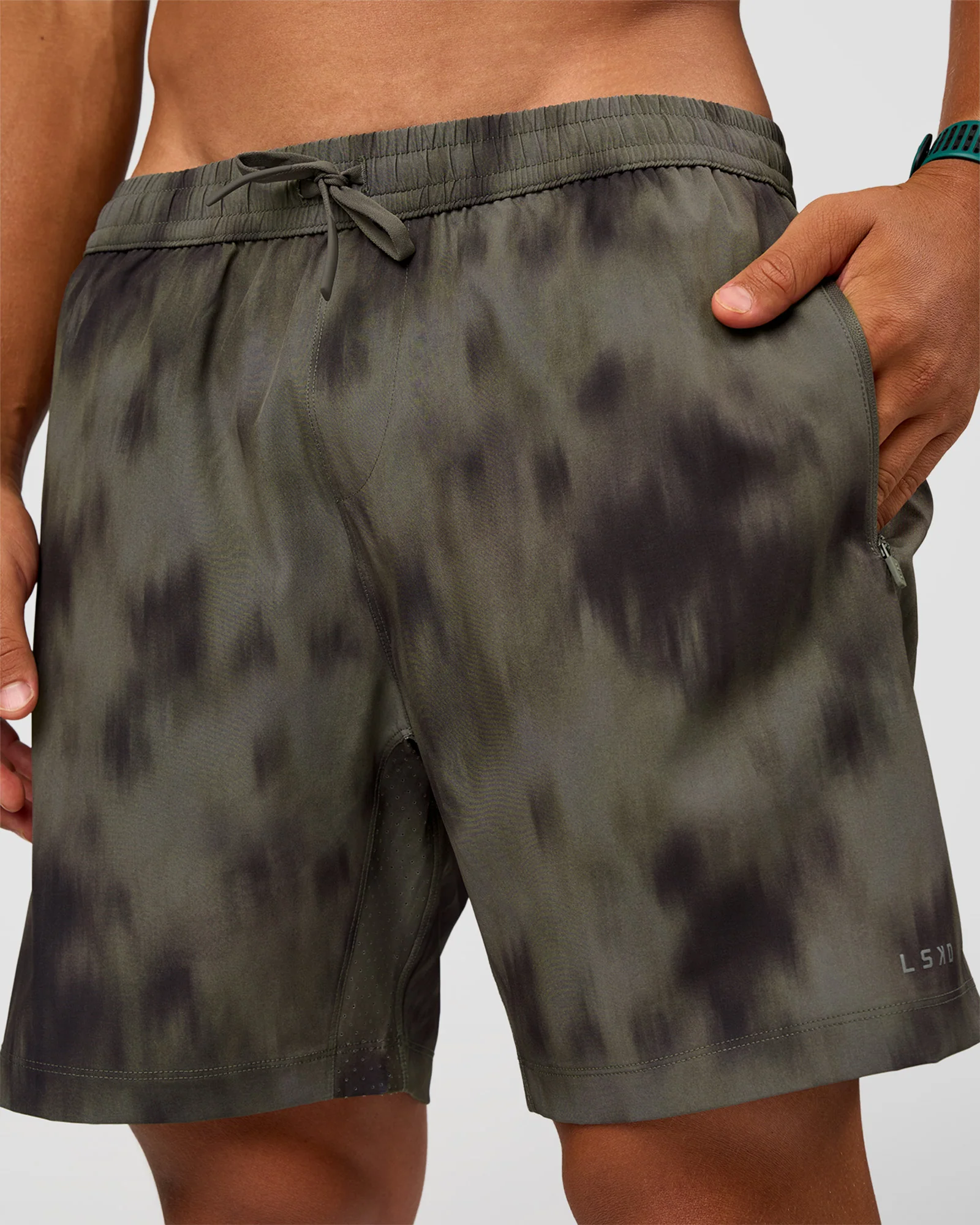 606-rep-7-performance-short-camo-washed-walnut-grey-5.webp Rep 7" Performance Short - Camo Washed Walnut Grey