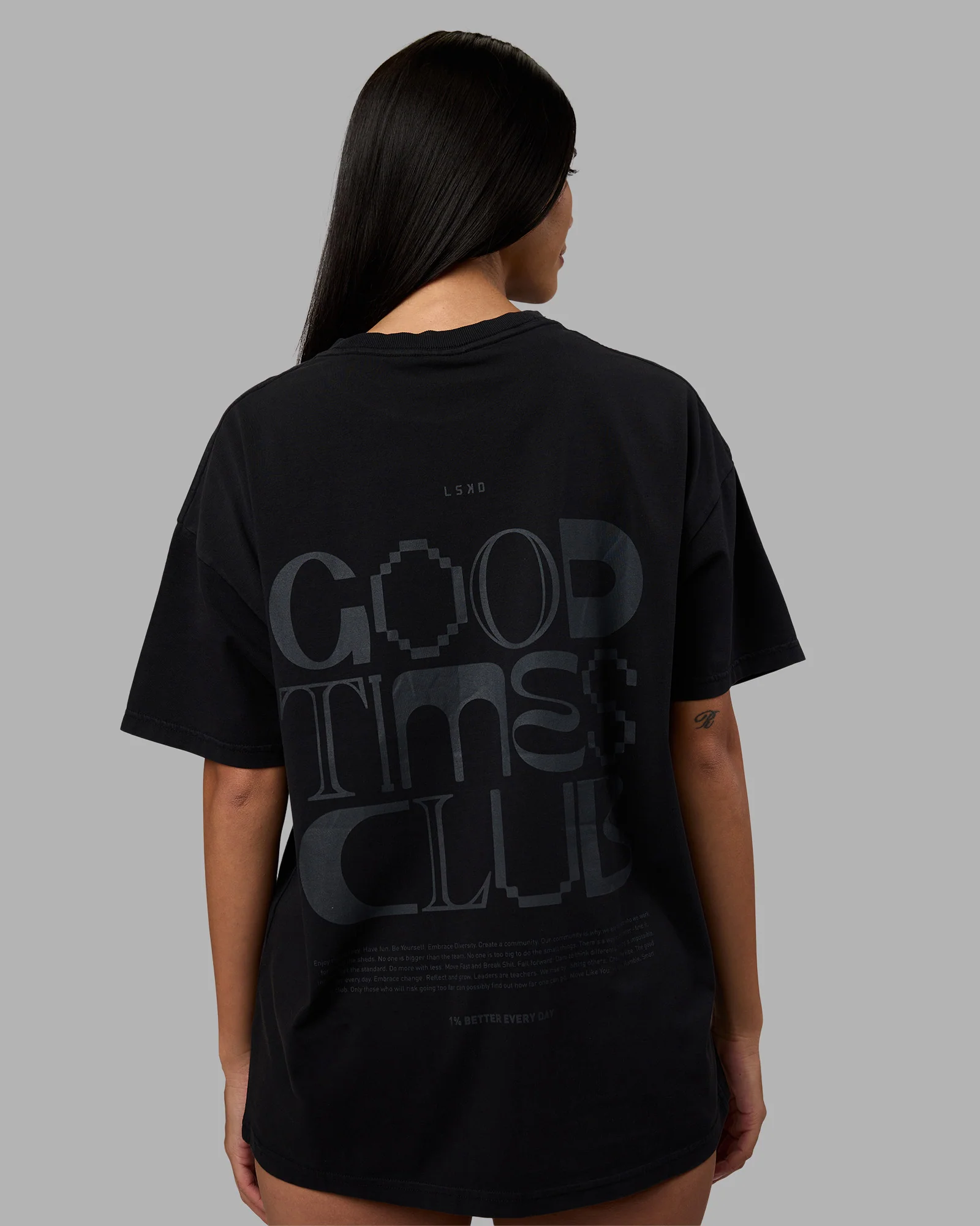 6063-variation-heavyweight-flxcotton-oversized-tee-black-black-8.webp Variation Heavyweight FLXCotton Oversized Tee - Black-Black