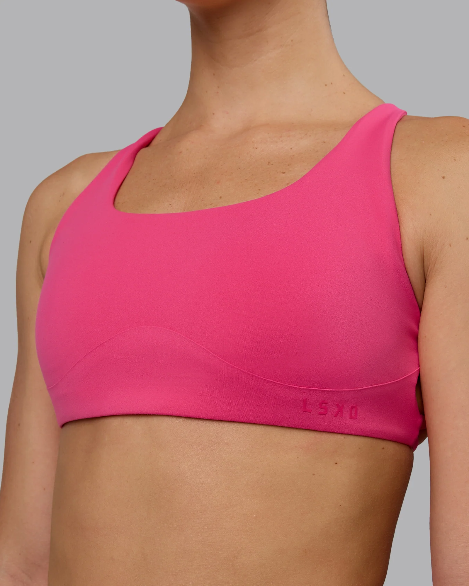6081-aspire-sports-bra-pink-flash-5.webp Aspire Sports Bra - Pink Flash