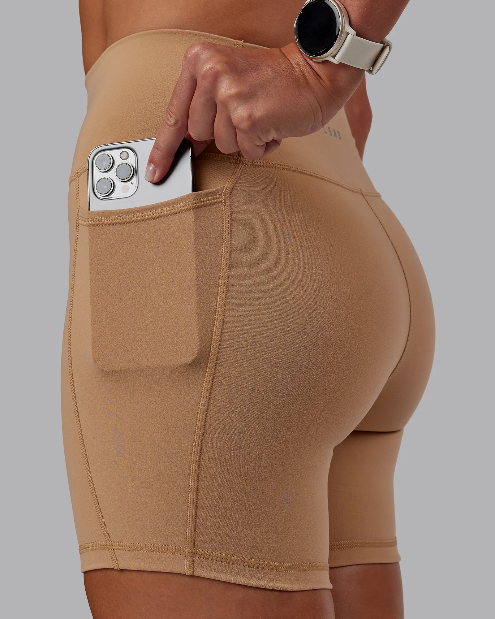 6197-fusion-ultra-high-rise-6-short-pockets-warm-smoke-1.webp Fusion Ultra High-Rise 6" Short Pockets - Warm Smoke