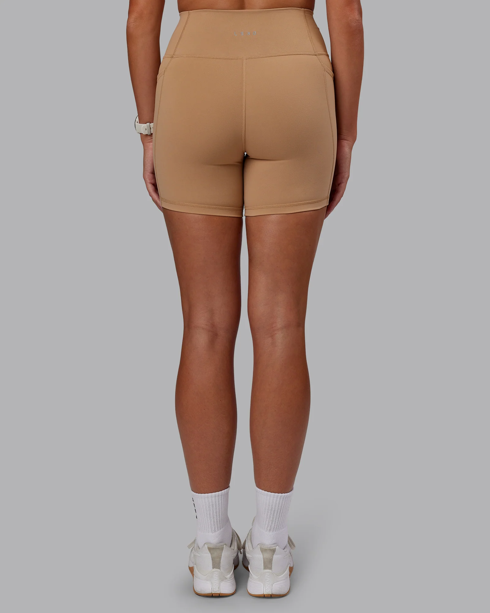 6197-fusion-ultra-high-rise-6-short-pockets-warm-smoke-4.webp Fusion Ultra High-Rise 6" Short Pockets - Warm Smoke
