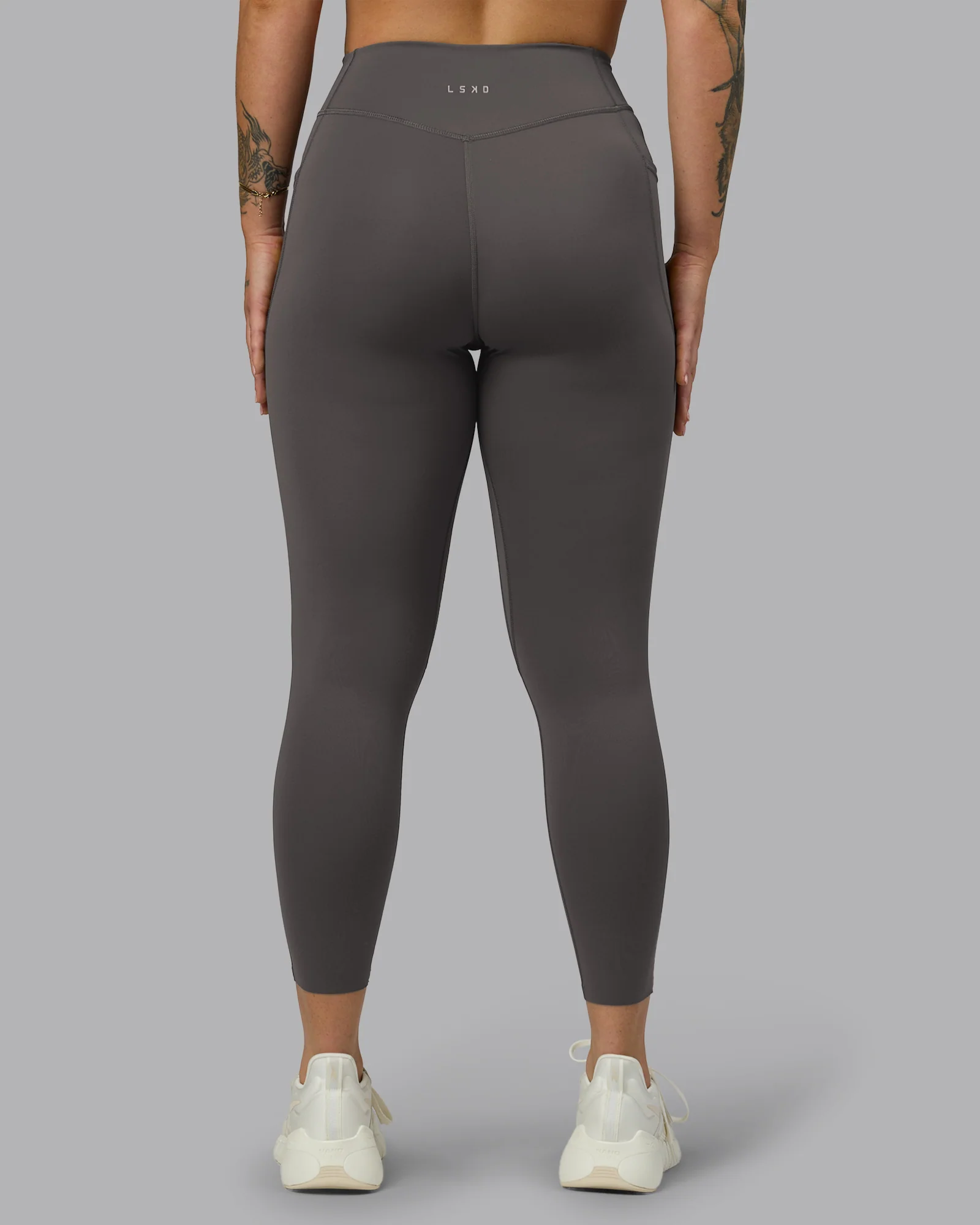 6206-elite-high-rise-7-8-legging-pockets-dark-storm-4.webp Elite High-Rise 7/8 Legging Pockets - Dark Storm