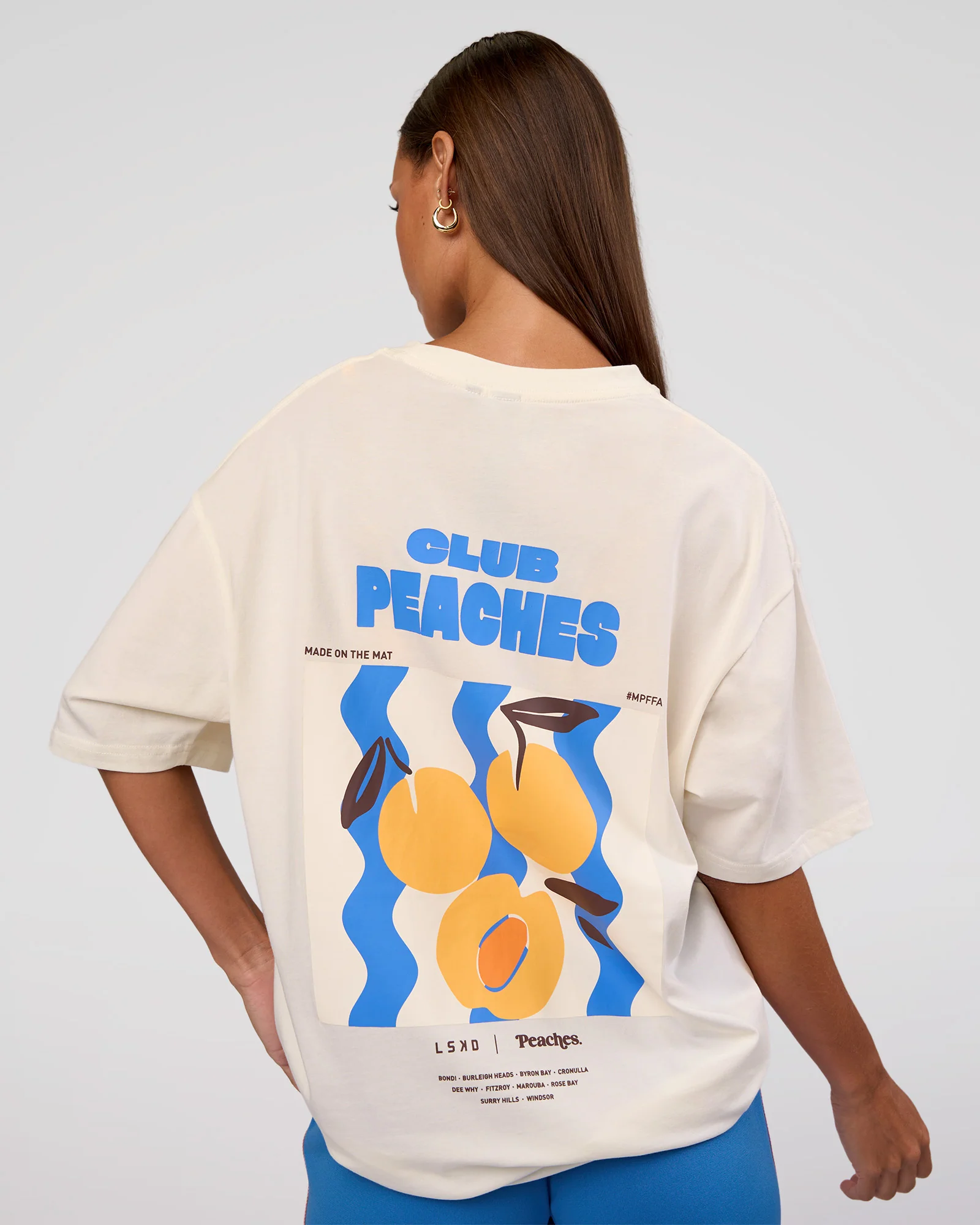 6215-peaches-x-lskd-collection-flxcotton-oversize-tee-off-white-13.webp Peaches x LSKD Collection FLXCotton Oversize Tee - Off White