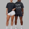 6224-love-the-run-flxcotton-tee-oversize-black-washed-circular-gray-1.webp Love The Run FLXCotton Tee Oversize - Black Washed-Circular Gray