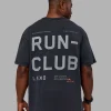 6224-love-the-run-flxcotton-tee-oversize-black-washed-circular-gray-2.webp Love The Run FLXCotton Tee Oversize - Black Washed-Circular Gray