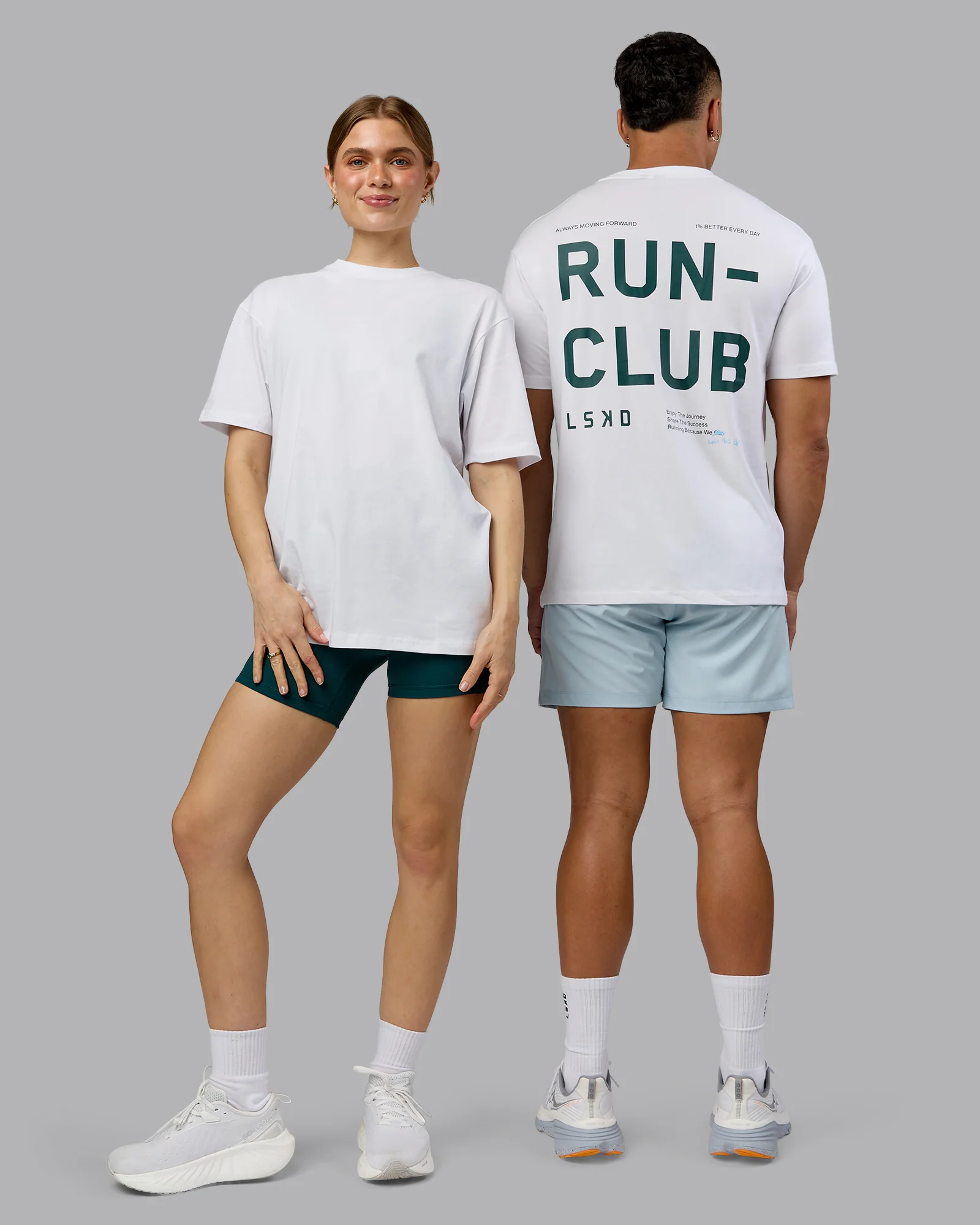 623-love-the-run-flxcotton-tee-oversize-white-dark-moss-1.webp Love The Run FLXCotton Tee Oversize - White-Dark Moss