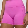 6241-fusion-ultra-high-rise-4-short-pockets-ultra-fuchsia-6.webp Fusion Ultra High-Rise 4" Short Pockets - Ultra Fuchsia