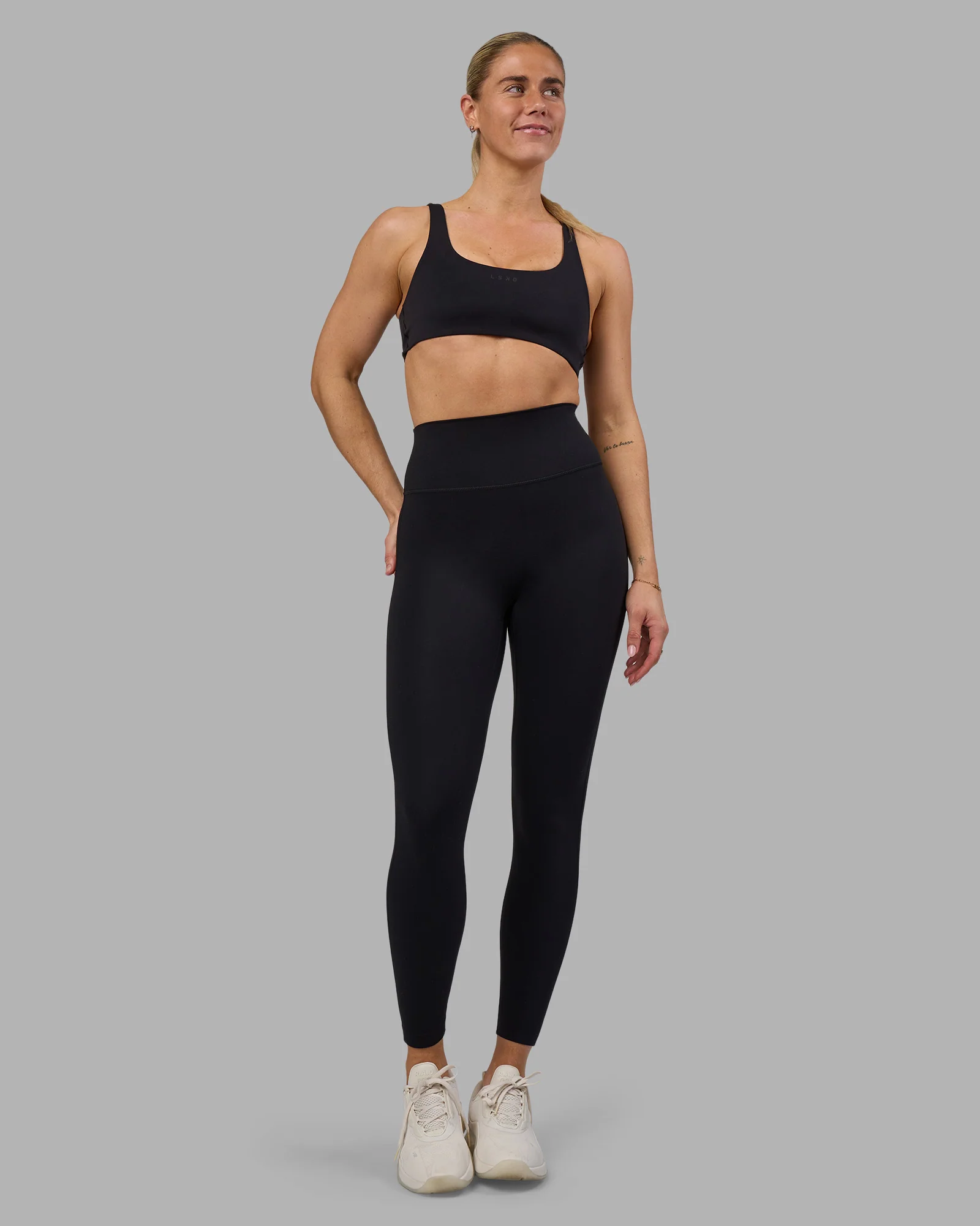 Impulse Reversible Sports Bra - Black