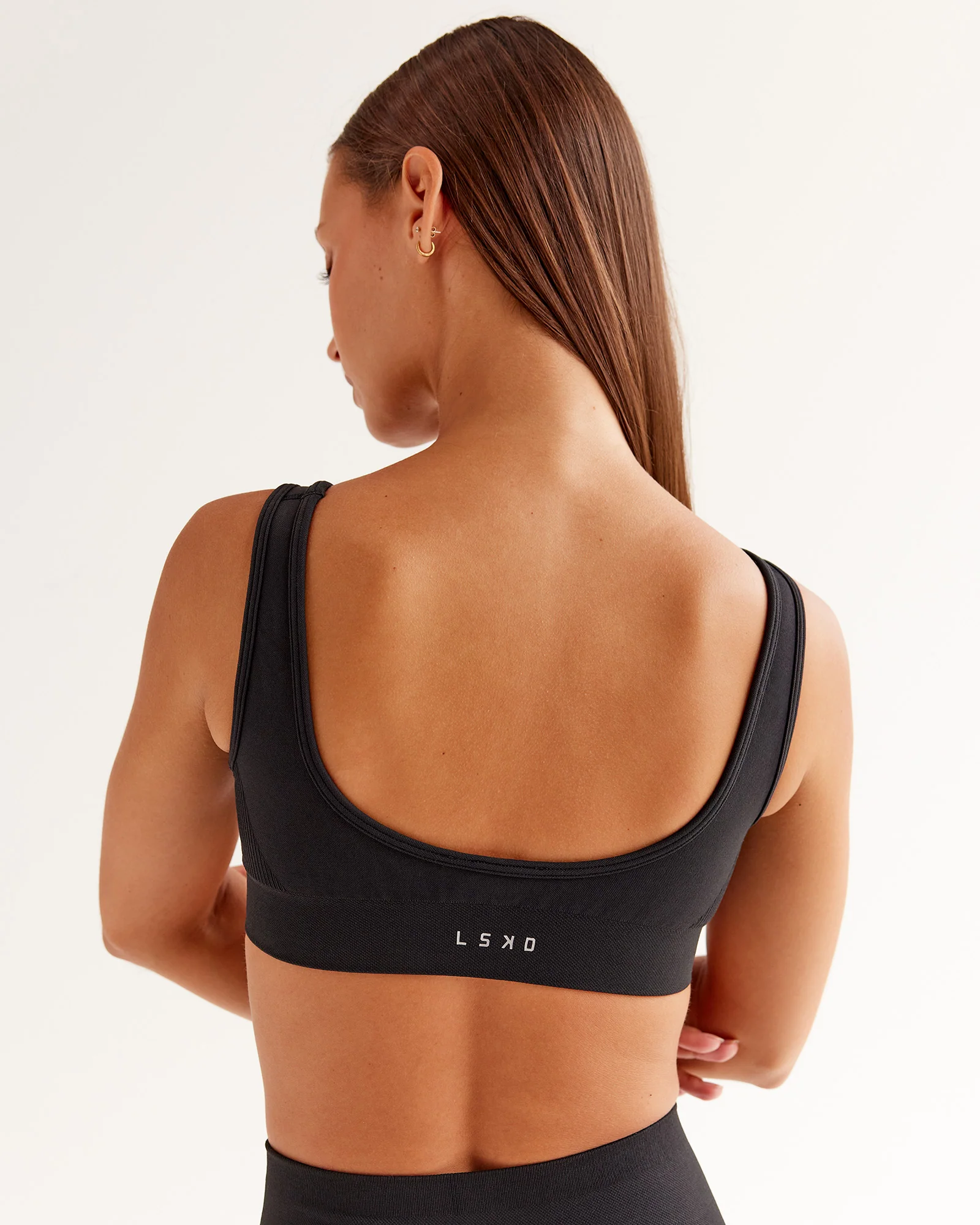6331-ember-seamless-sports-bra-black-2.webp Ember Seamless Sports Bra - Black