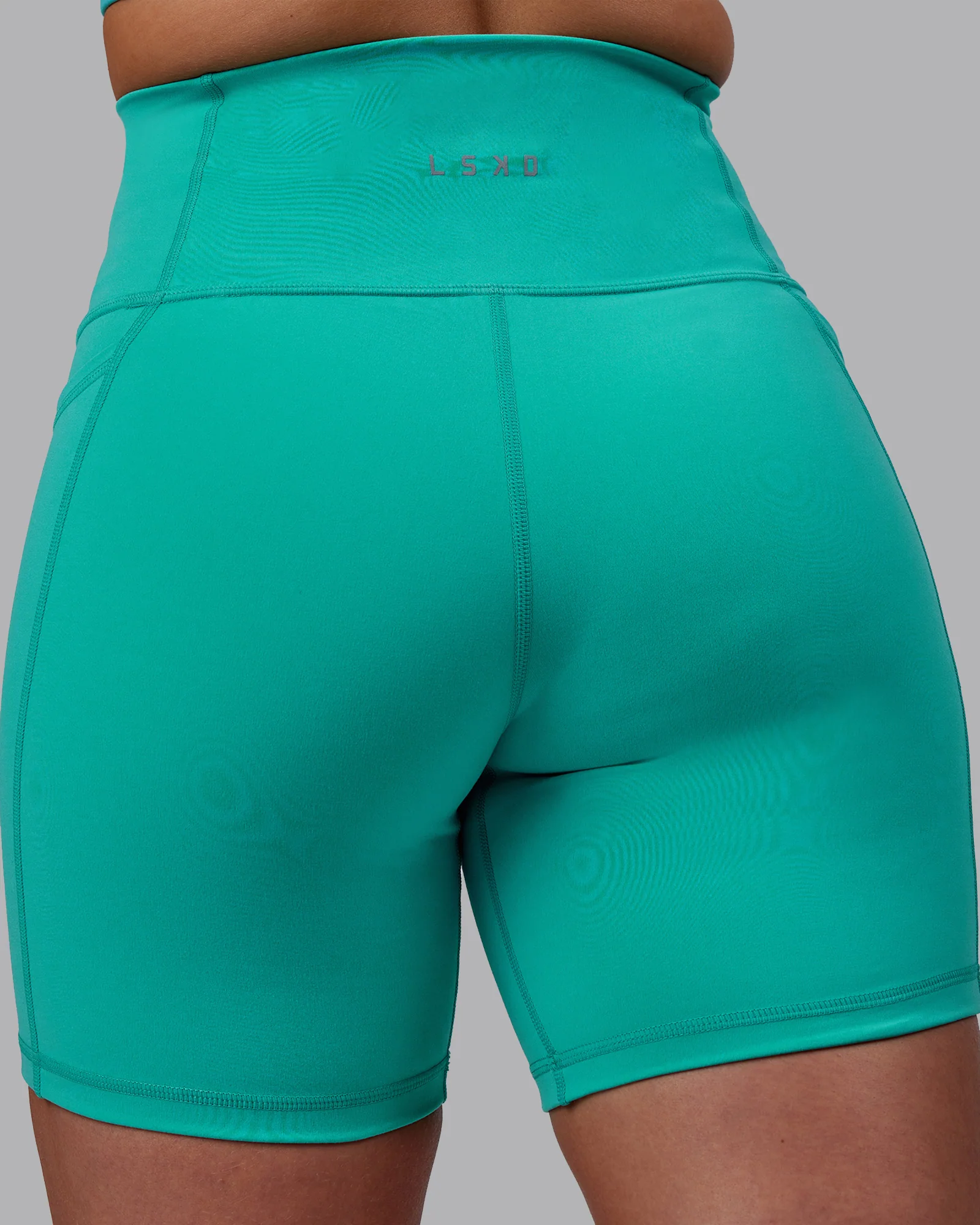 6376-fusion-ultra-high-rise-6-short-pockets-turquoise-tide-7.webp Fusion Ultra High-Rise 6" Short Pockets - Turquoise Tide