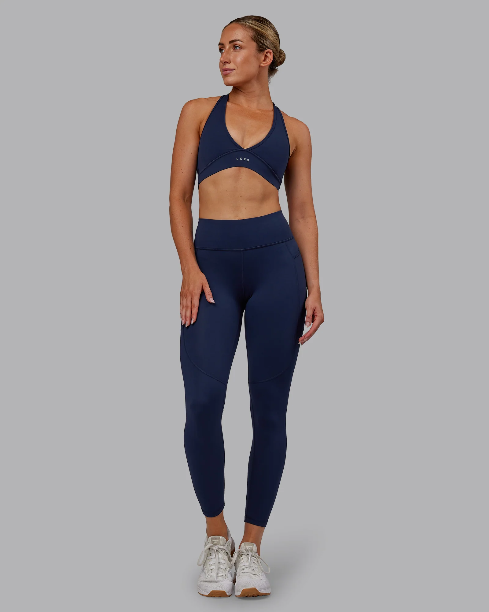 6500-rep-ultra-high-rise-7-8-legging-pockets-no-logo-future-navy-3.webp Rep Ultra High-Rise 7/8 Legging Pockets No Logo - Future Navy