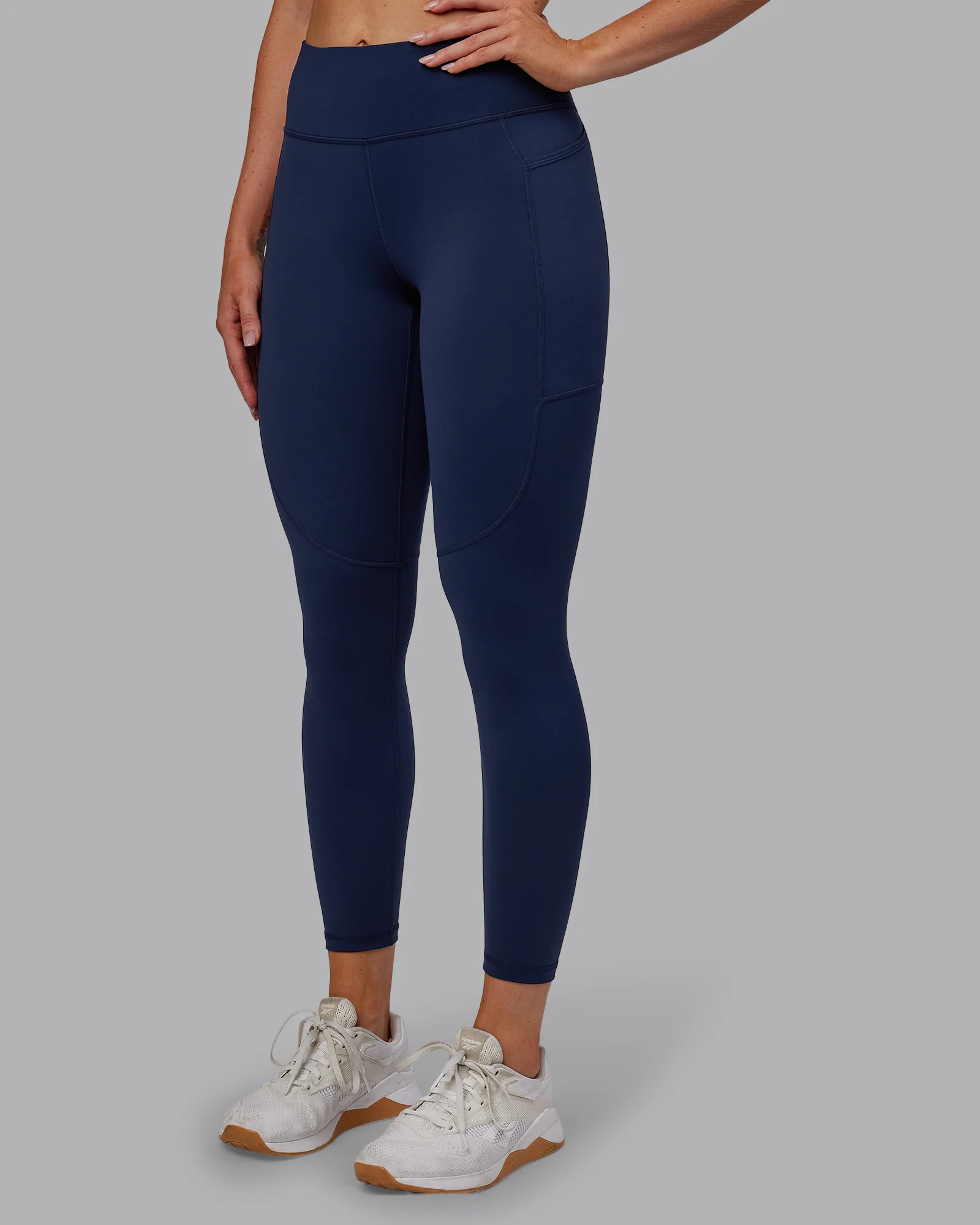 6500-rep-ultra-high-rise-7-8-legging-pockets-no-logo-future-navy-5.webp Rep Ultra High-Rise 7/8 Legging Pockets No Logo - Future Navy