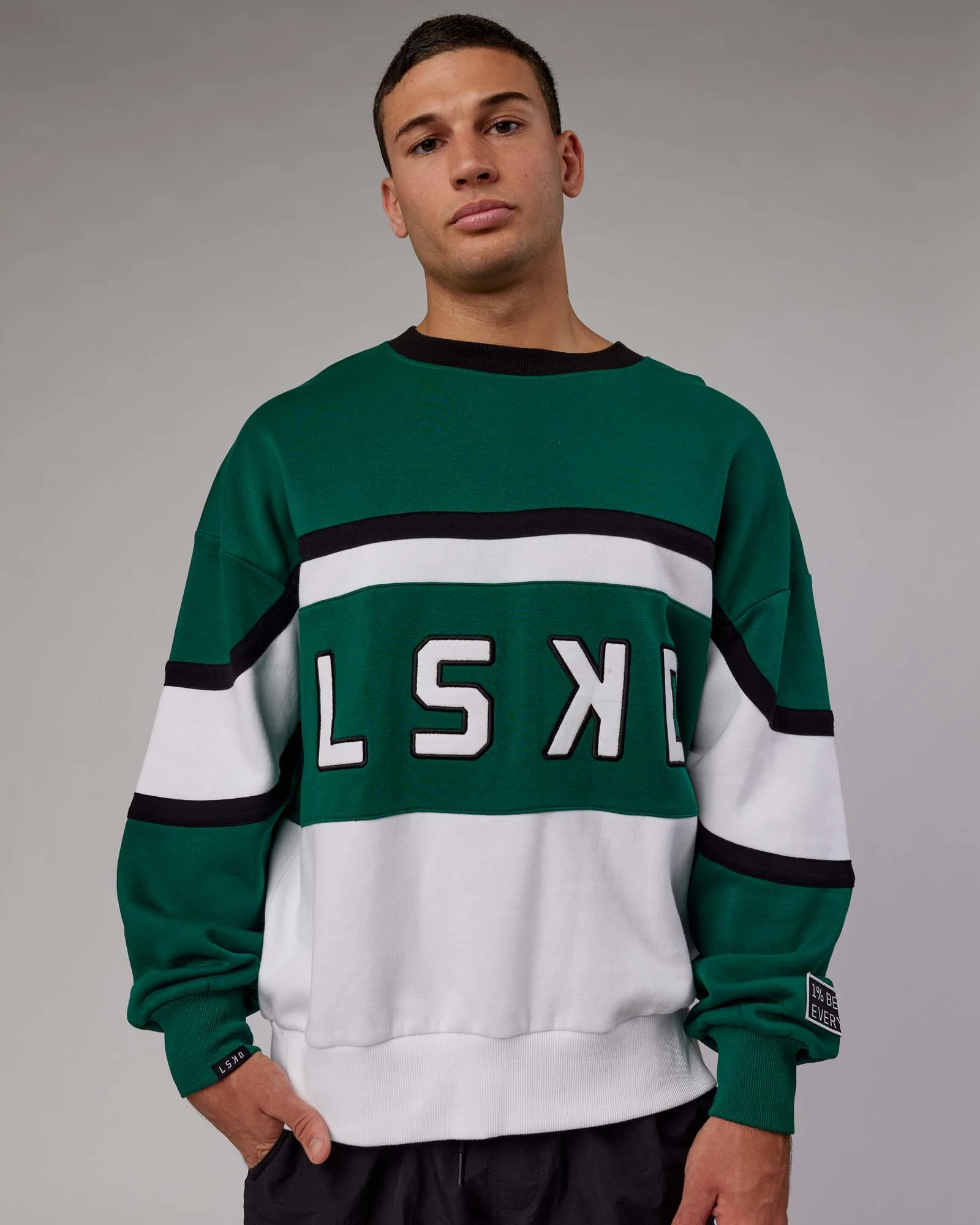 6536-primetime-sweater-oversize-malachite-white-3.webp PrimeTime Sweater Oversize - Malachite-White