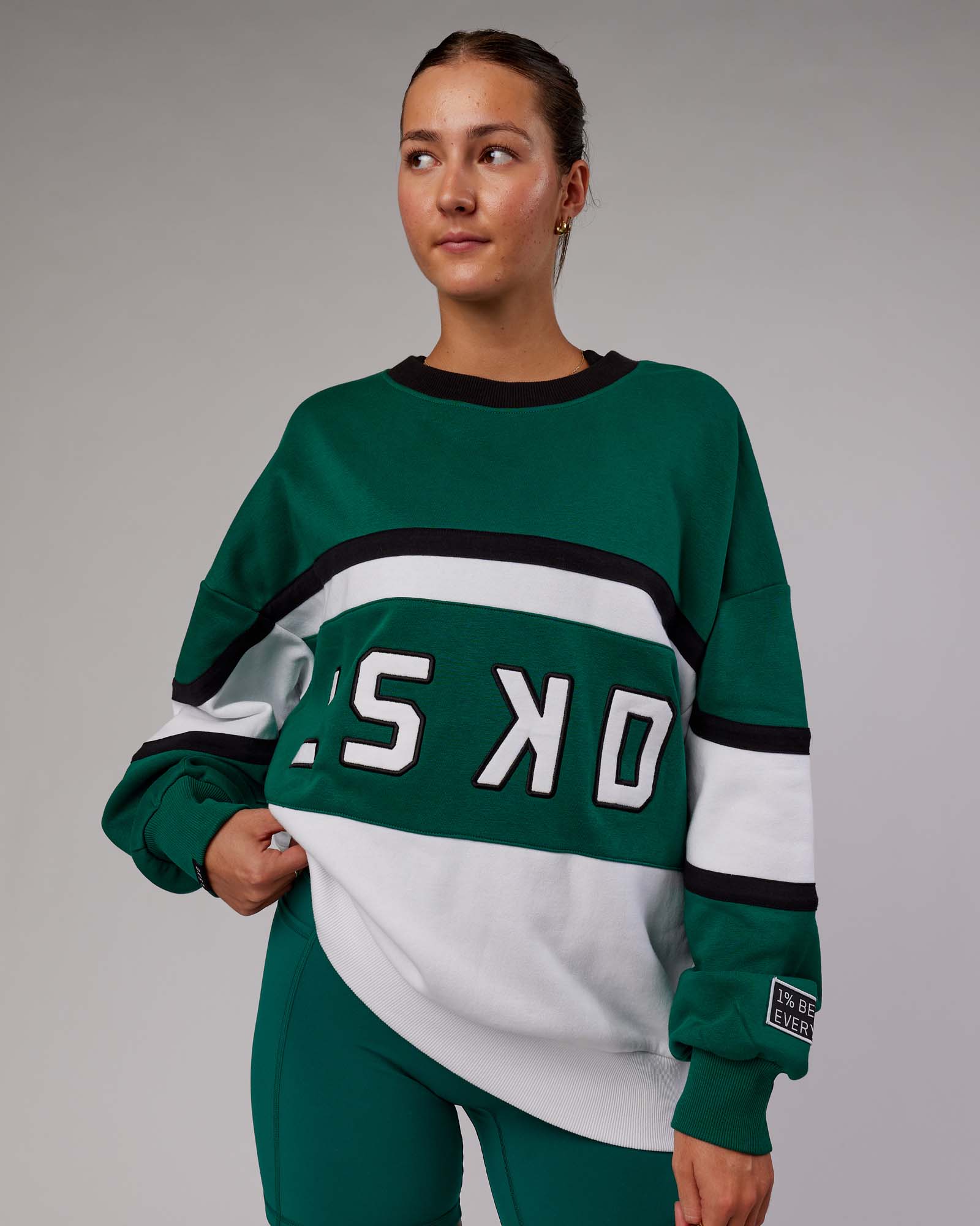 6536-primetime-sweater-oversize-malachite-white-5.jpg PrimeTime Sweater Oversize - Malachite-White