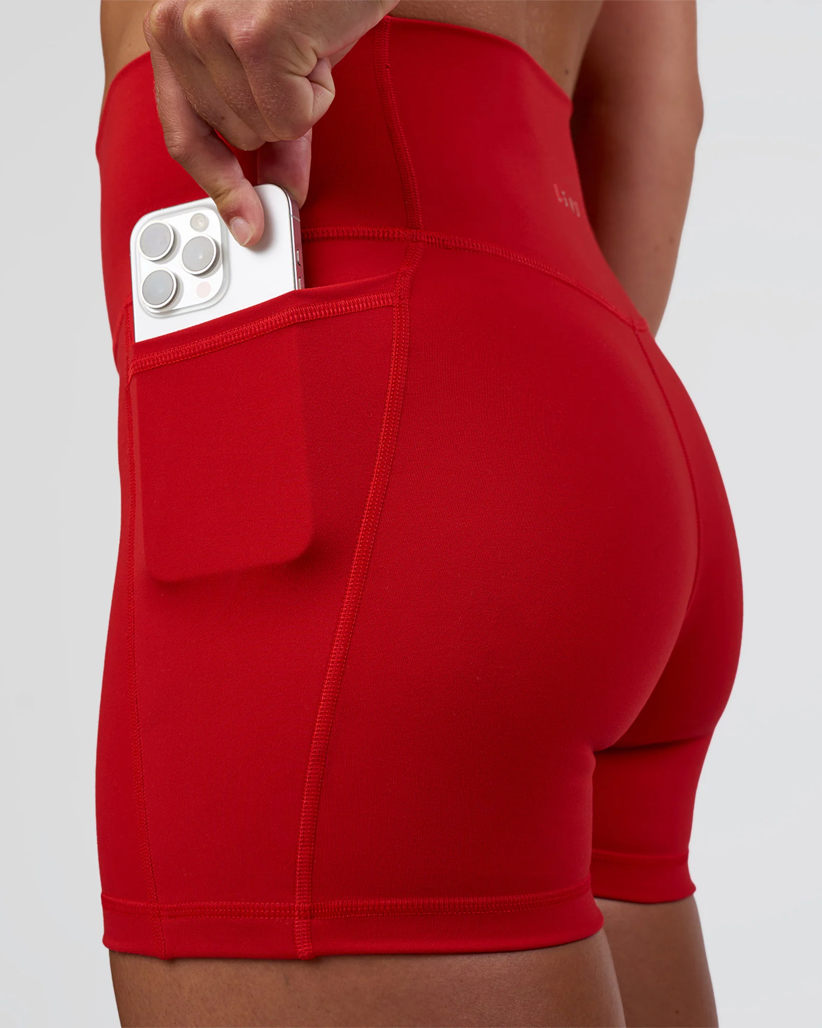 6624-fusion-ultra-high-rise-4-short-pockets-flame-3.webp Fusion Ultra High-Rise 4" Short Pockets - Flame