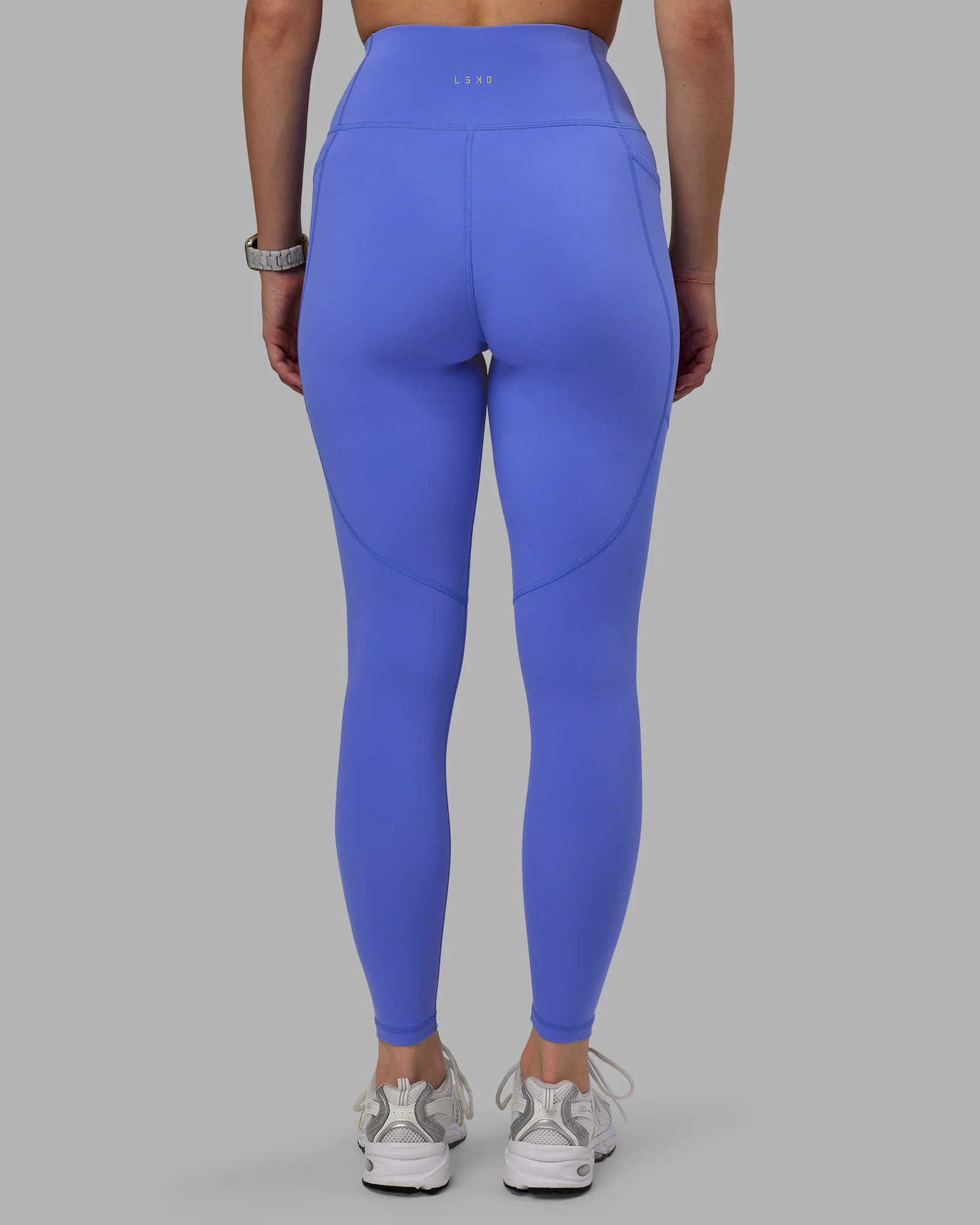 6687-rep-ultra-high-rise-full-length-legging-pockets-baja-blue-white-4.webp Rep Ultra High-Rise Full Length Legging Pockets - Baja Blue-White