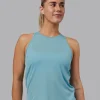 6741-pace-running-tank-2.0-retro-blue-white-1.webp Pace Running Tank 2.0 - Retro Blue-white