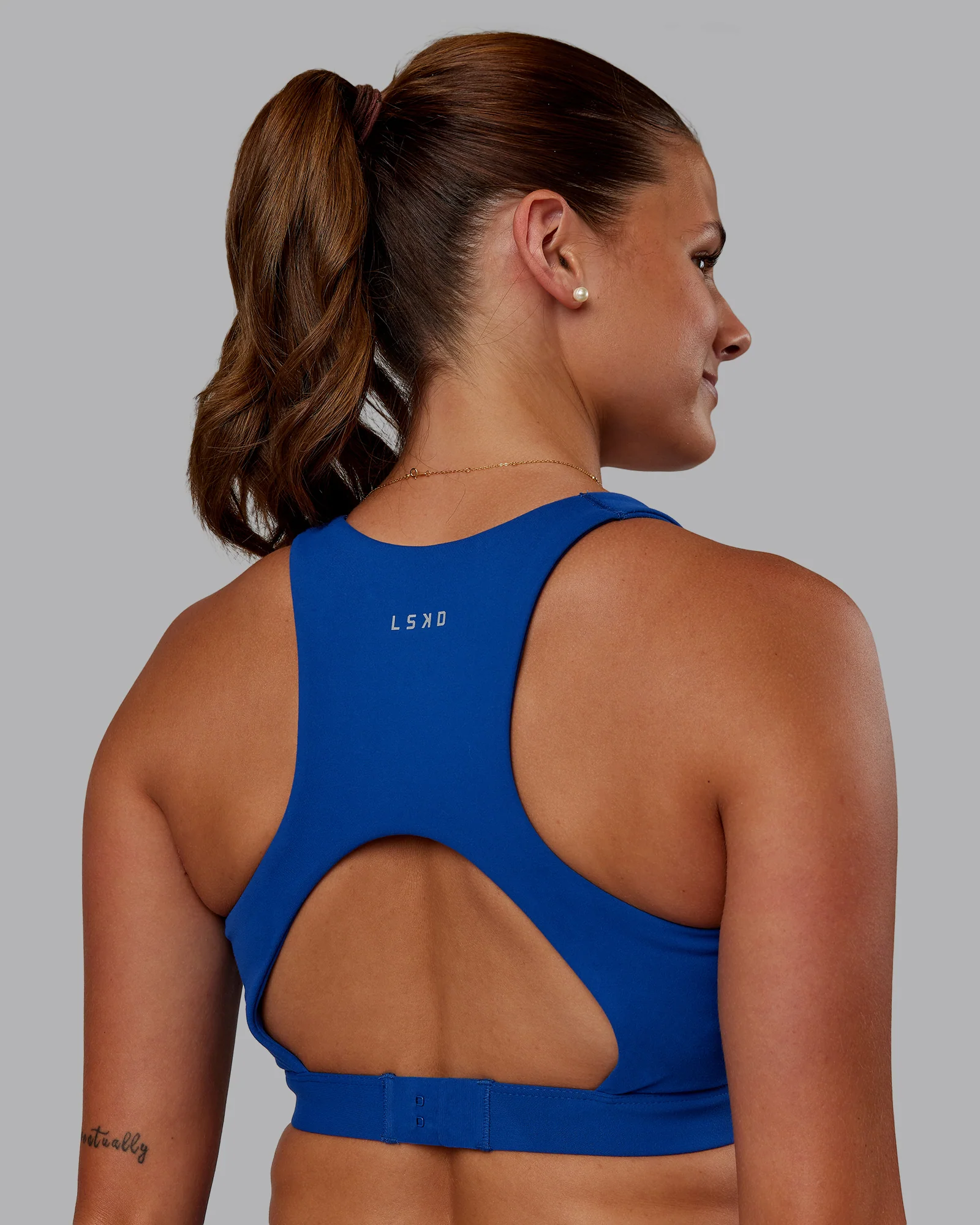 6830-ascent-sports-bra-blue-quartz-2.webp Ascent Sports Bra - Blue Quartz