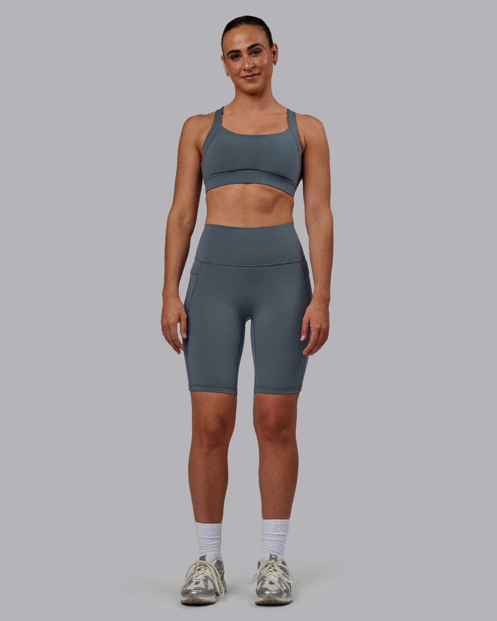 7028-fusion-ultra-high-rise-9-short-pockets-turbulence-1.webp Fusion Ultra High-Rise 9" Short Pockets - Turbulence