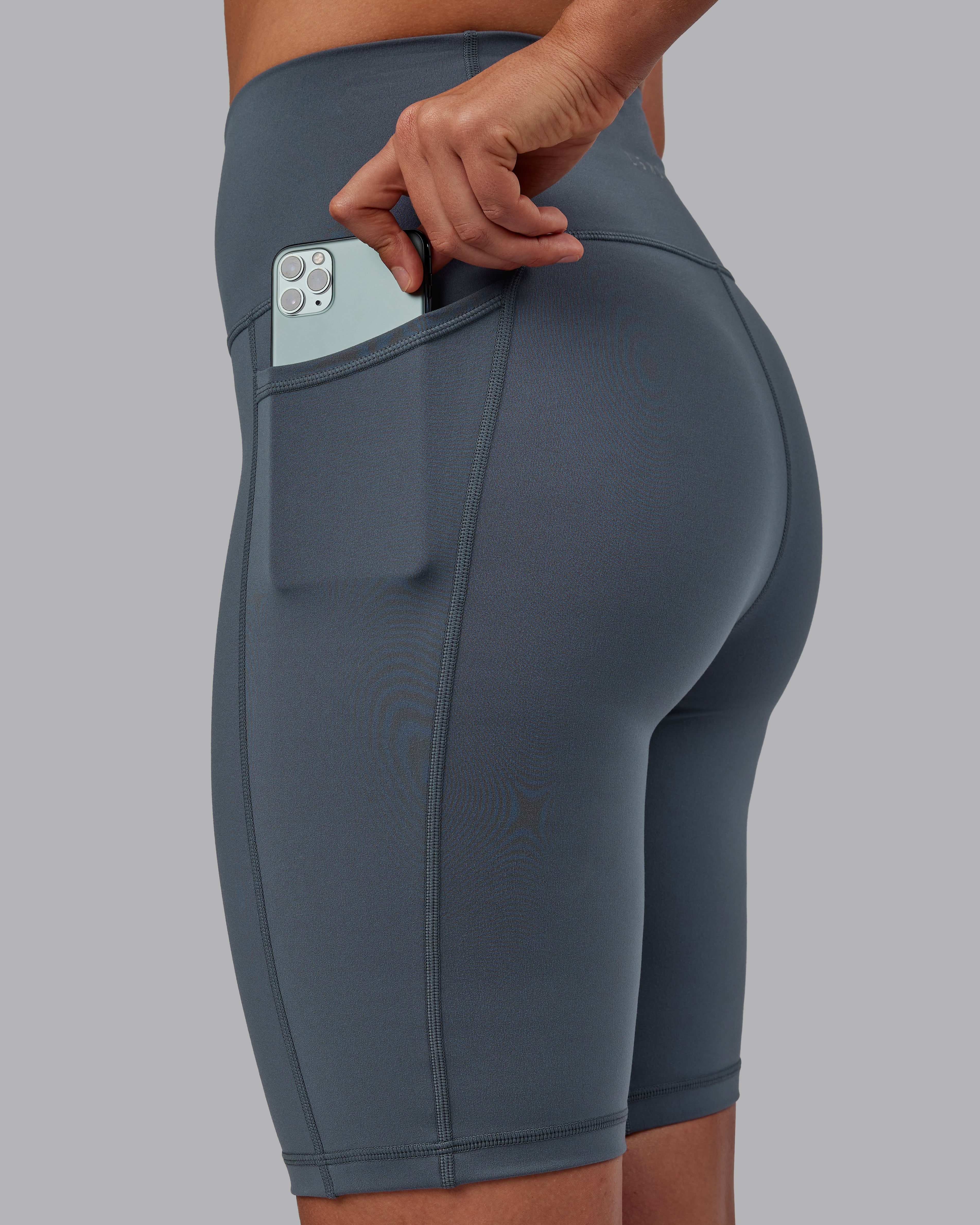 7028-fusion-ultra-high-rise-9-short-pockets-turbulence-4.jpg Fusion Ultra High-Rise 9" Short Pockets - Turbulence