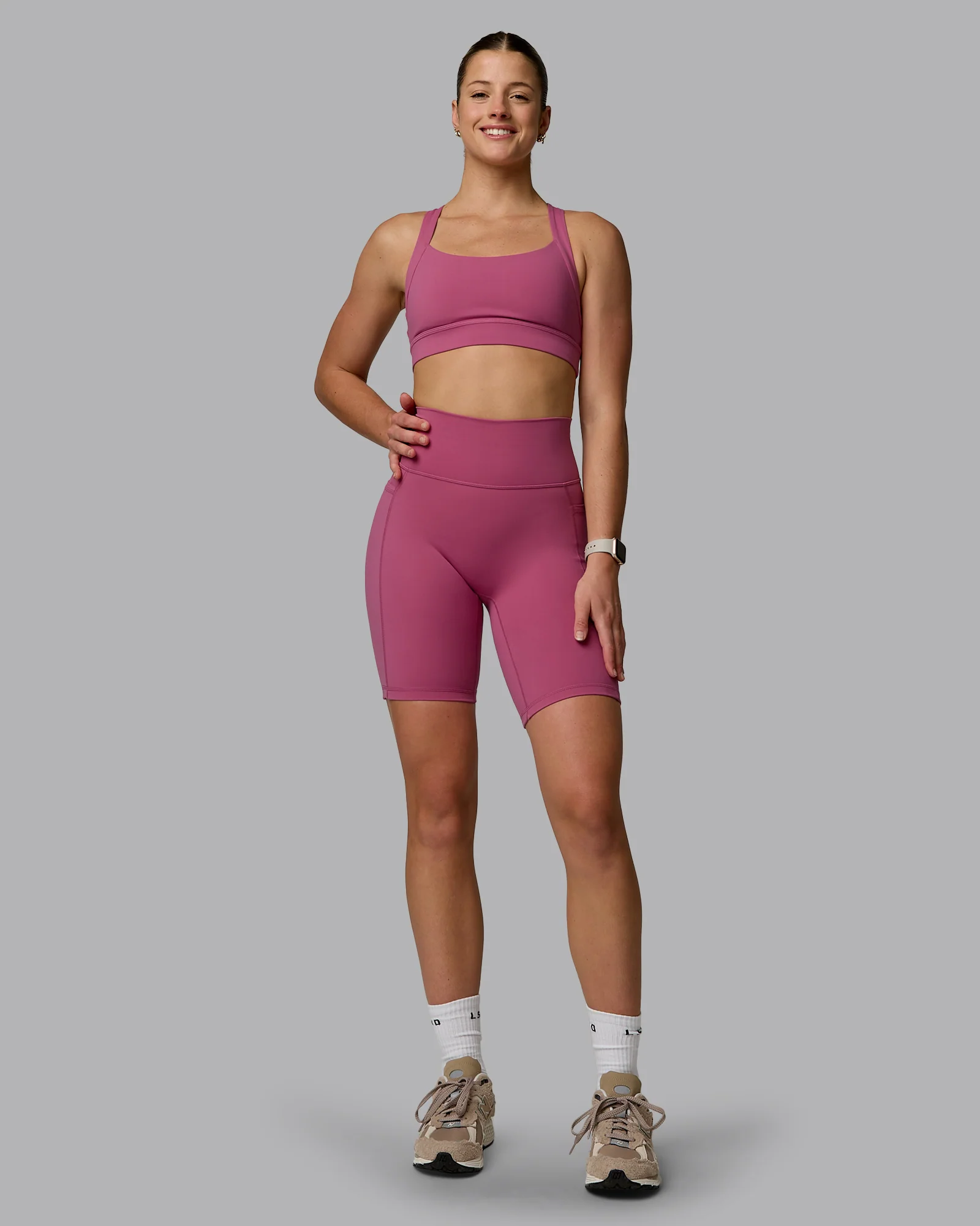 7055-fusion-ultra-high-rise-9-short-pockets-mauve-haze-1.webp Fusion Ultra High-Rise 9" Short Pockets - Mauve Haze
