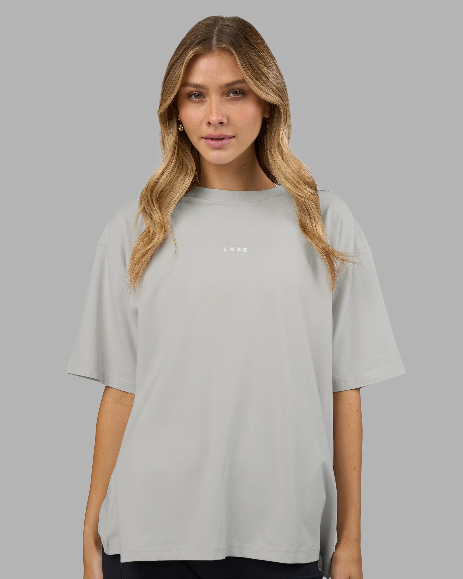 706-go-to-flxcotton-oversized-tee-digital-mist-white-2.webp Go-To FLXCotton Oversized Tee - Digital Mist-White