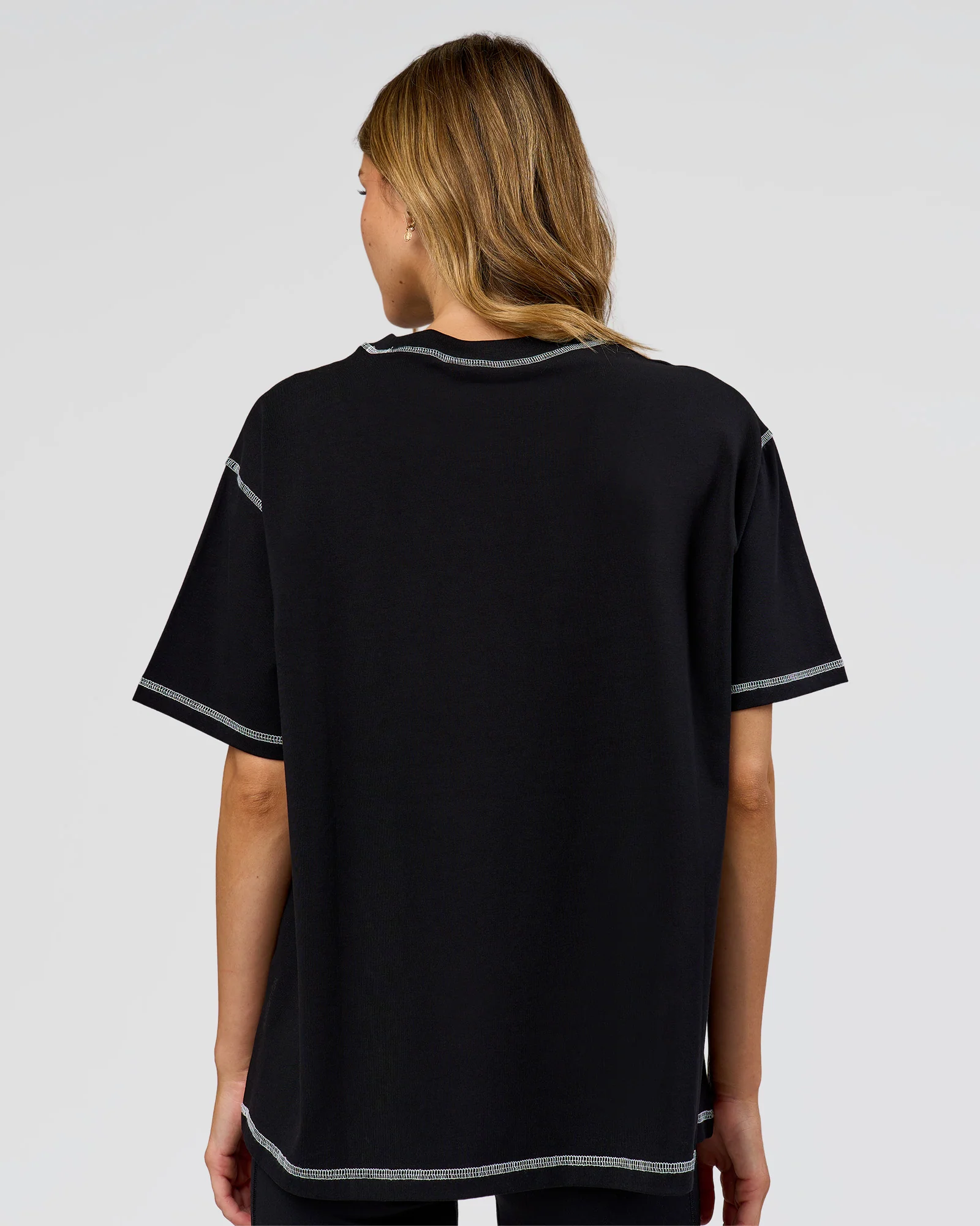 715-go-to-contrast-oversized-heavyweight-flxcotton-tee-black-white-3.webp Go-To Contrast Oversized Heavyweight FLXCotton Tee - Black-White