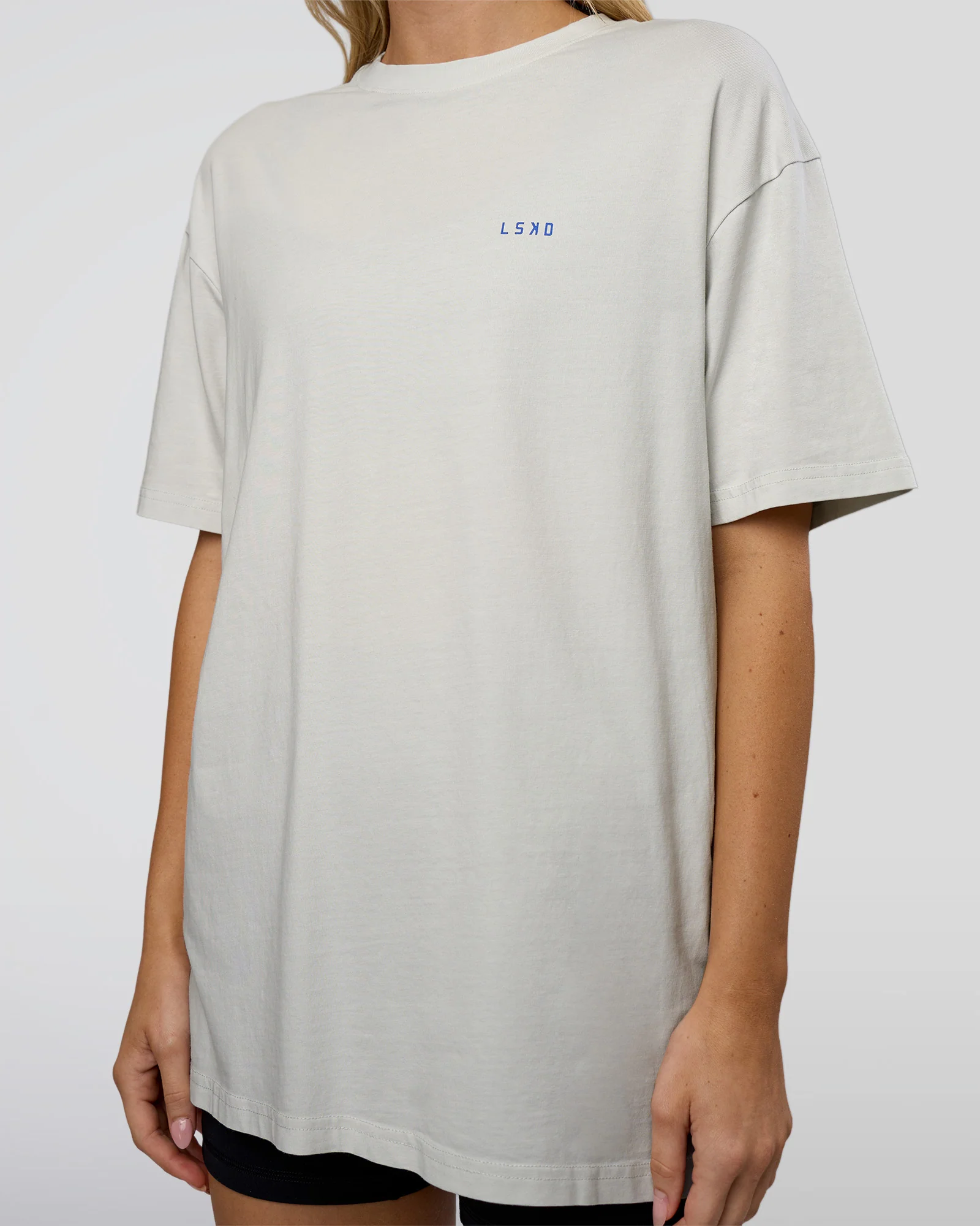 7178-we-love-this-flxcotton-oversized-tee-digital-mist-washed-electric-indigo-8.webp We Love This FLXCotton Oversized Tee - Digital Mist Washed-Electric Indigo