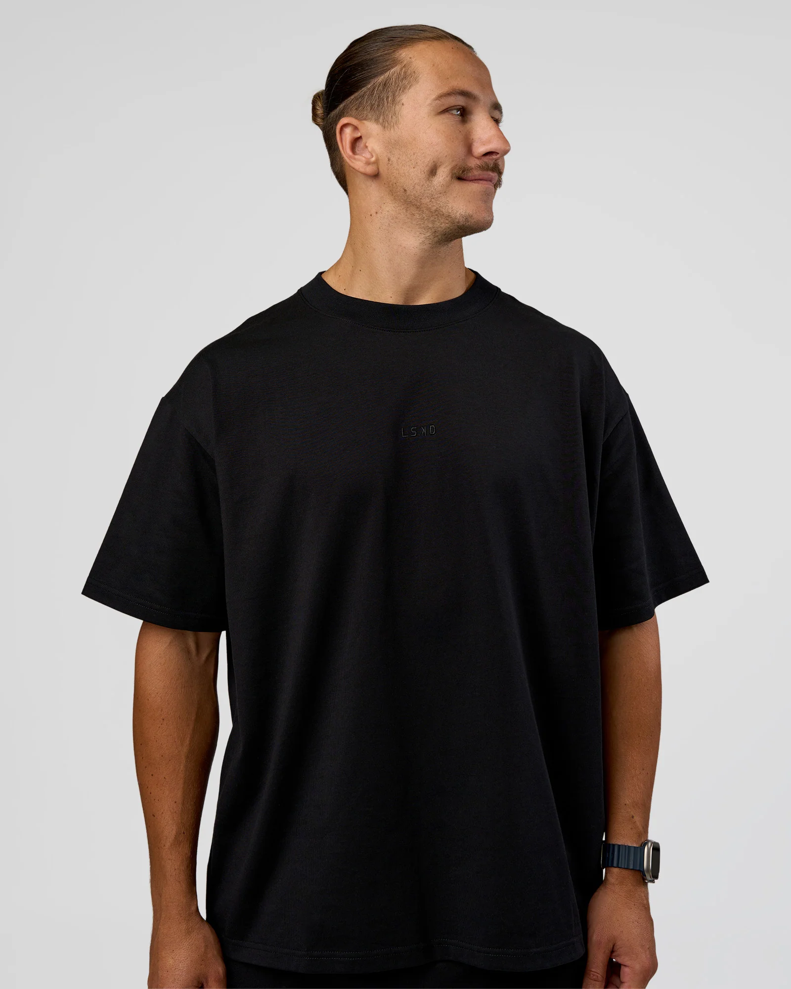 7196-mvp-2.0-oversized-tee-black-2.webp MVP 2.0 Oversized Tee - Black