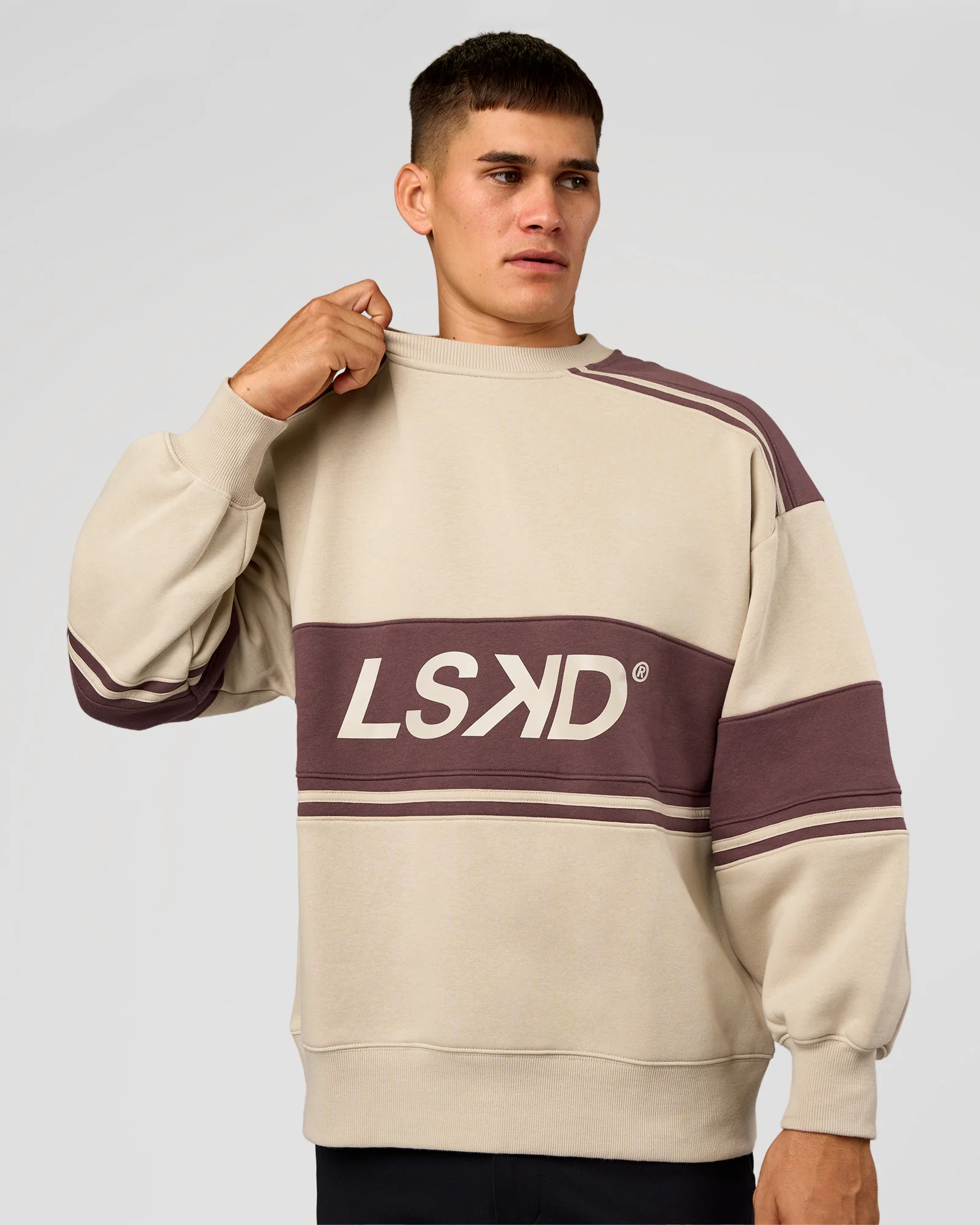 72-a-team-sweater-oversize-shale-beige-cocoa-powder-3.webp A-Team Sweater Oversize - Shale Beige-Cocoa Powder