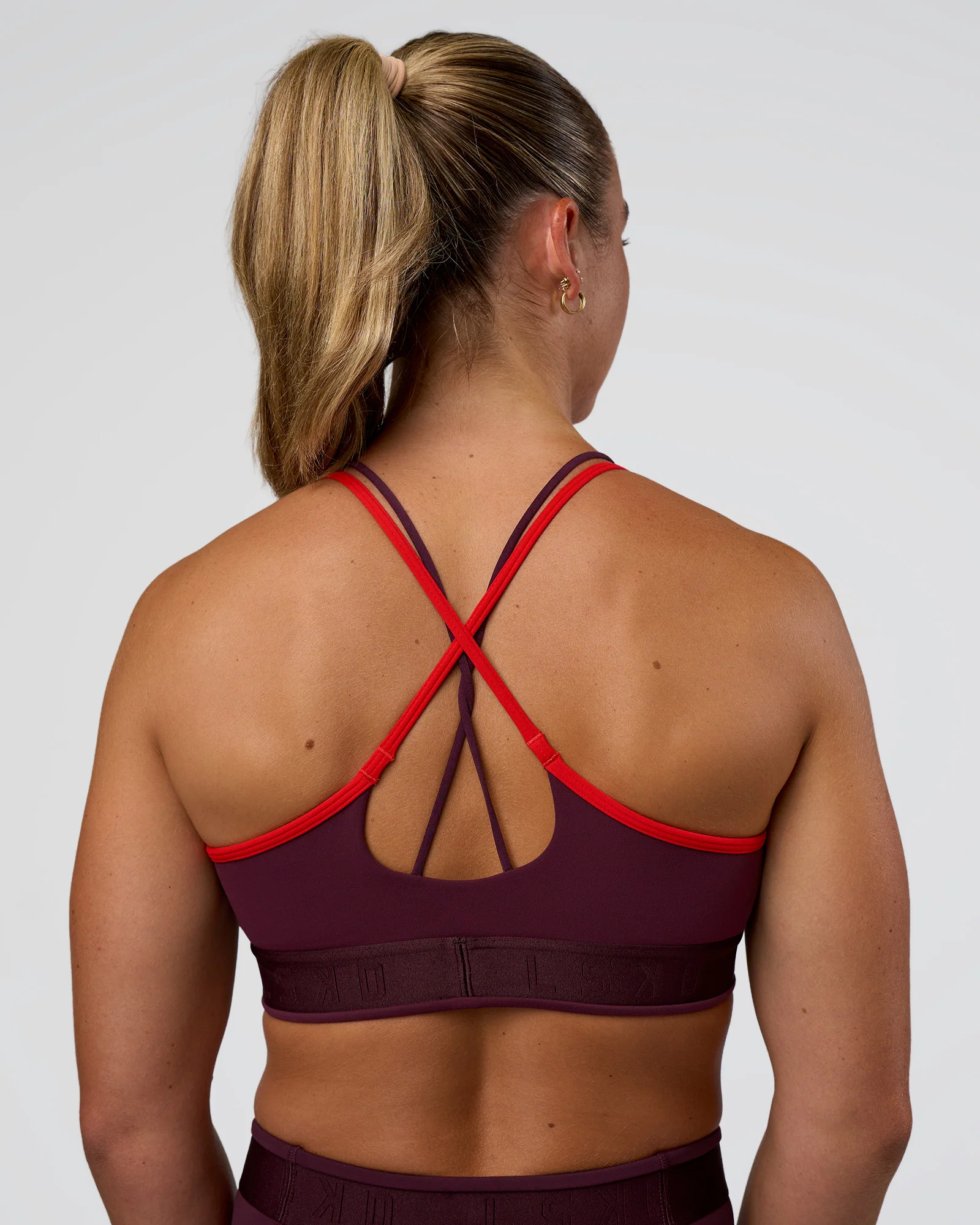 7205-strive-jacquard-sports-bra-cherry-lacquer-2.webp Strive Jacquard Sports Bra - Cherry Lacquer
