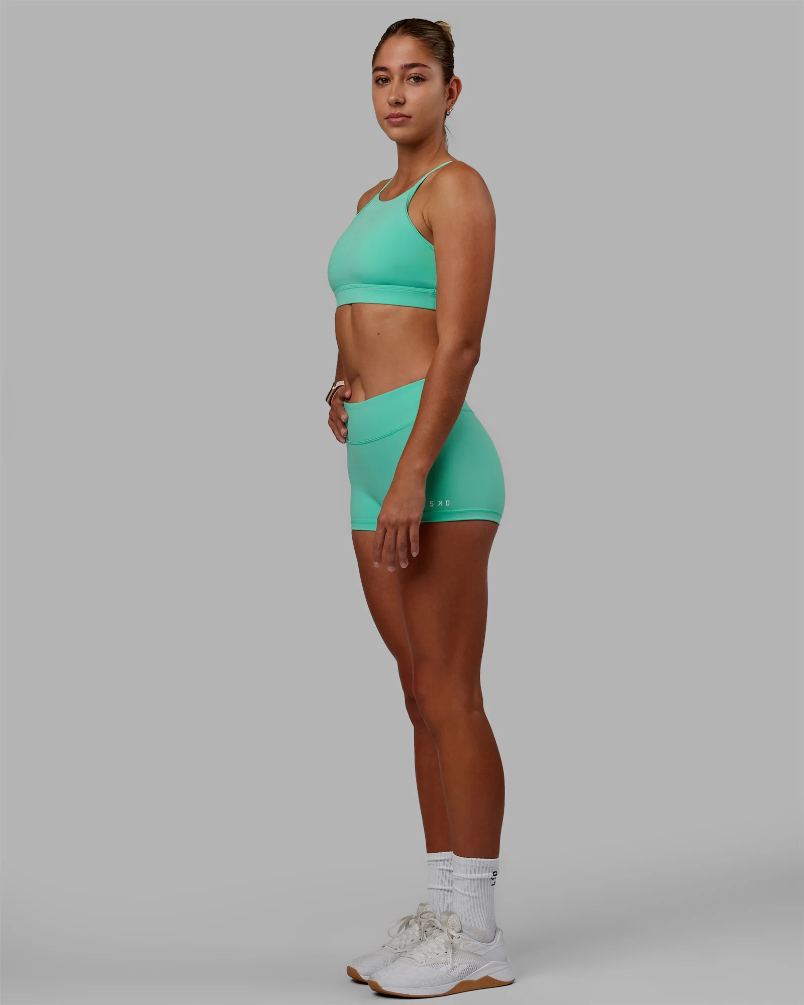 7214-lift-high-neck-sports-bra-cockatoo-5.webp Lift High Neck Sports Bra - Cockatoo